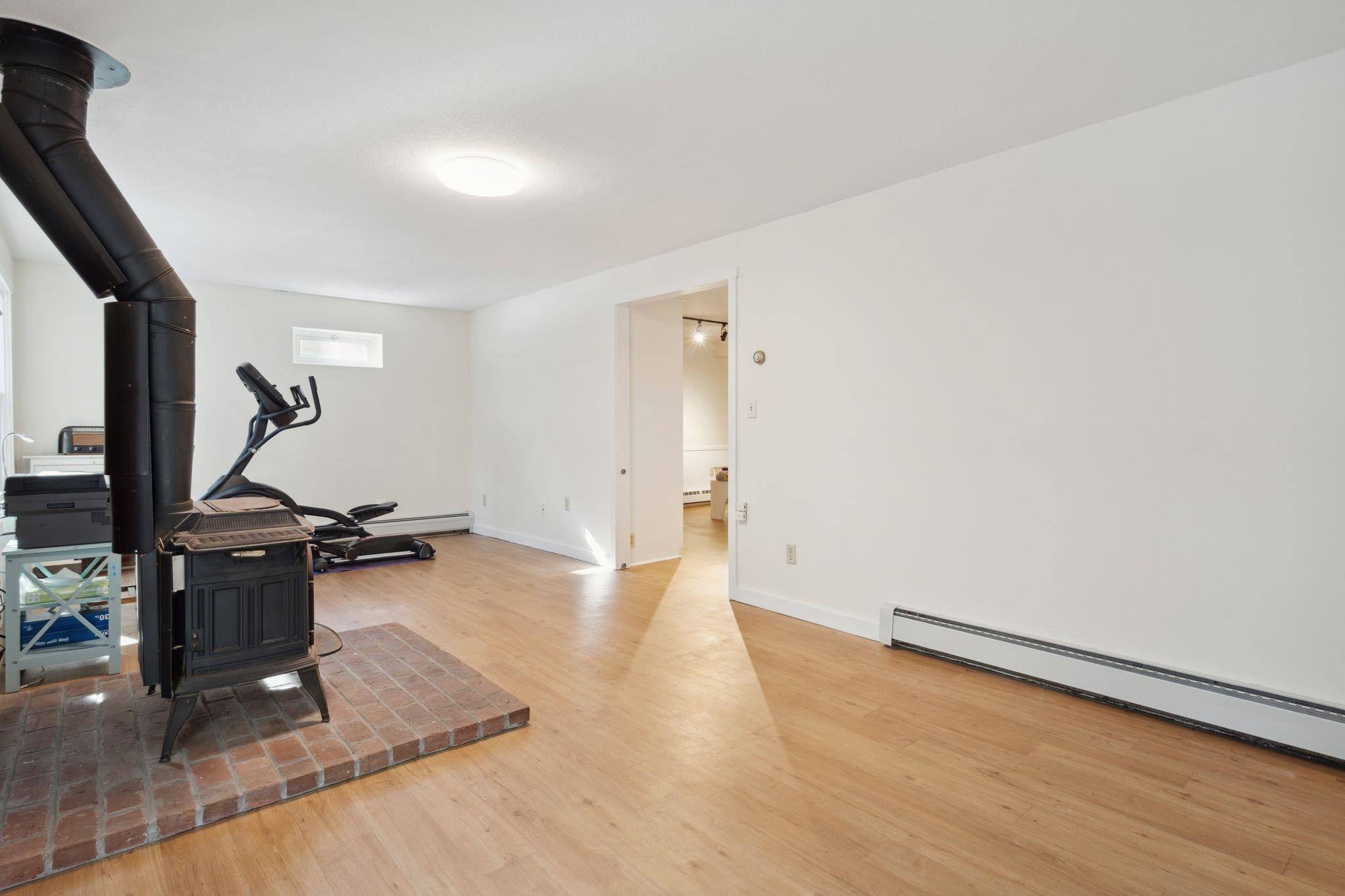 32 Floyd Avenue Unit: 10