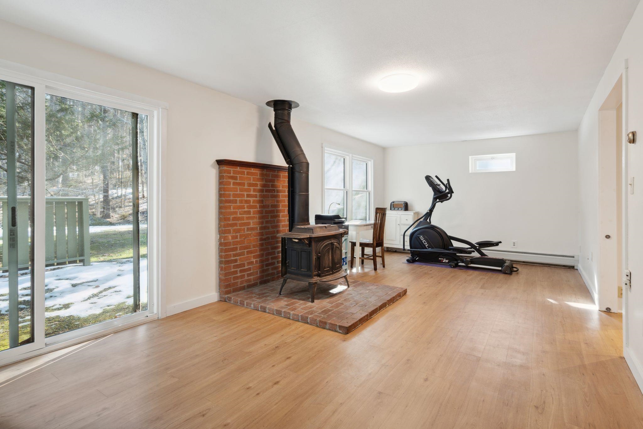 32 Floyd Avenue Unit: 10