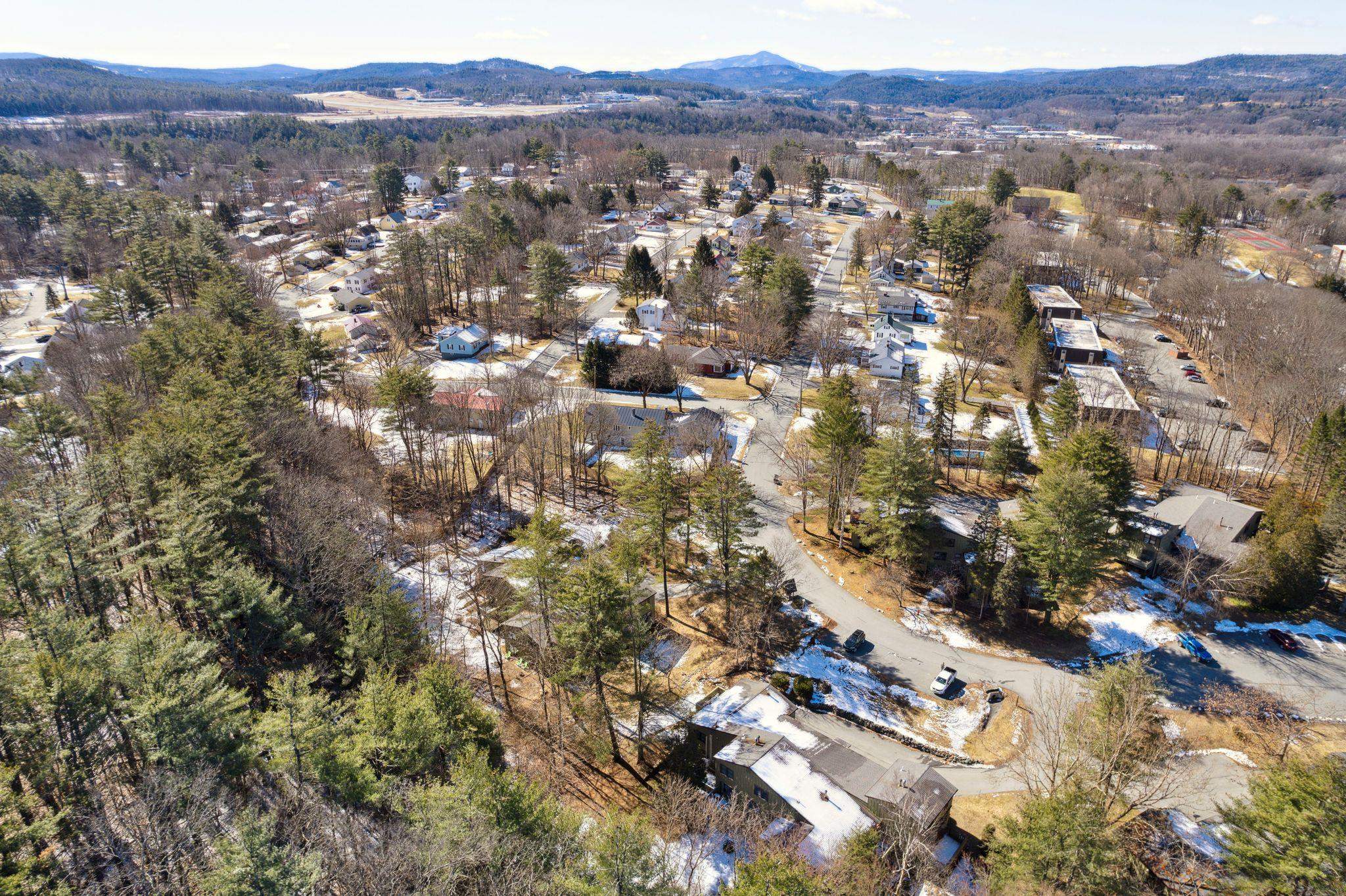 32 Floyd Avenue Unit: 10