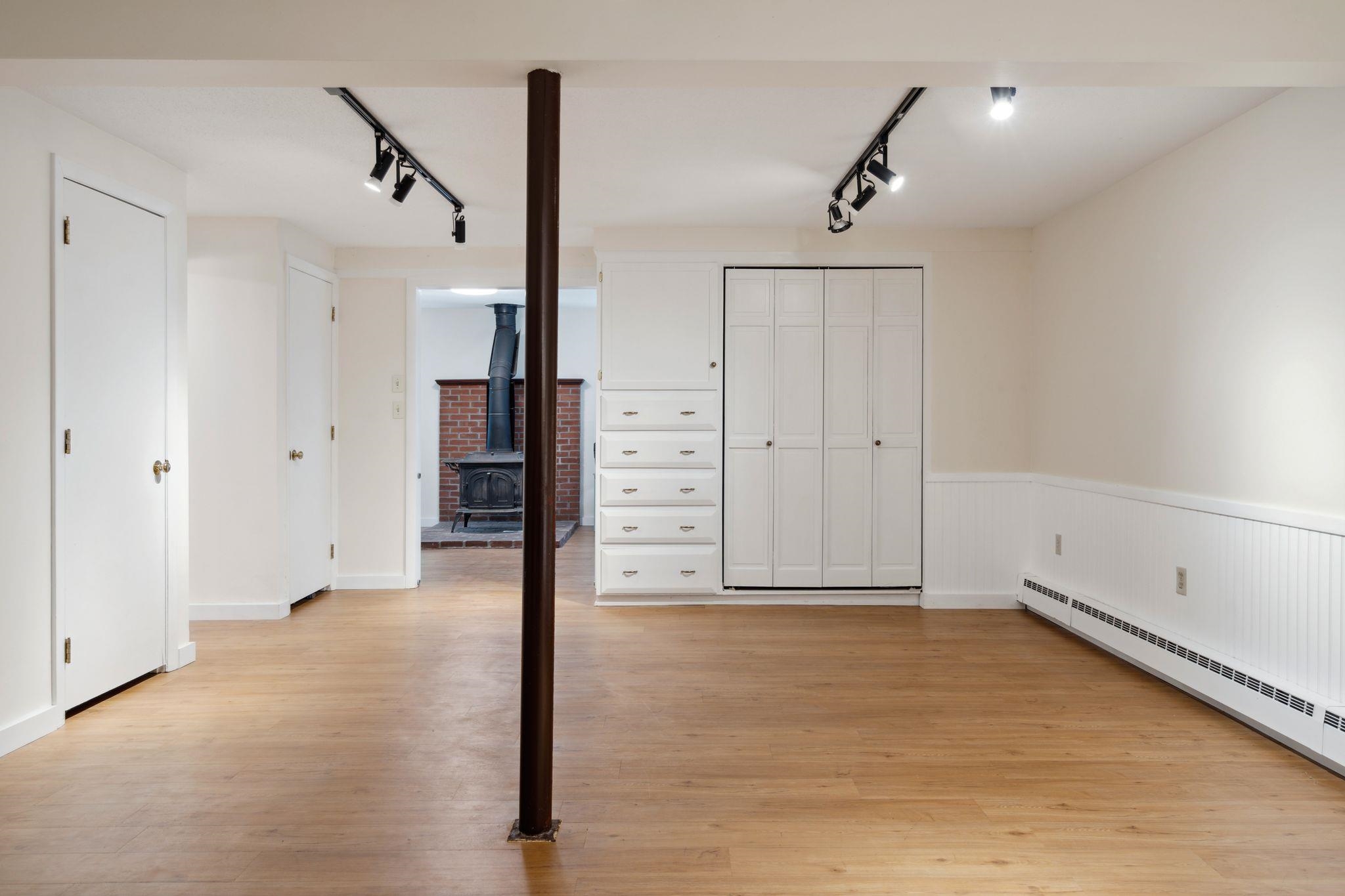 32 Floyd Avenue Unit: 10