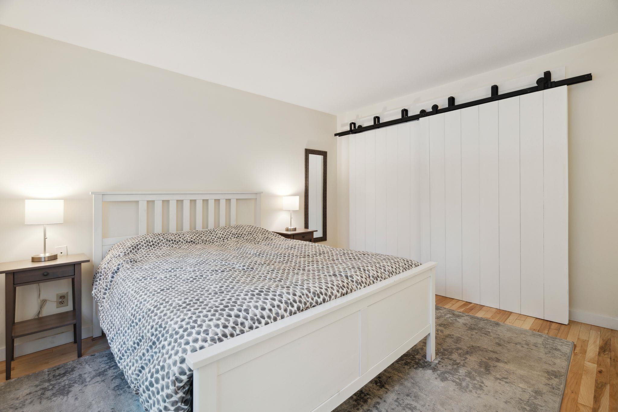 32 Floyd Avenue Unit: 10