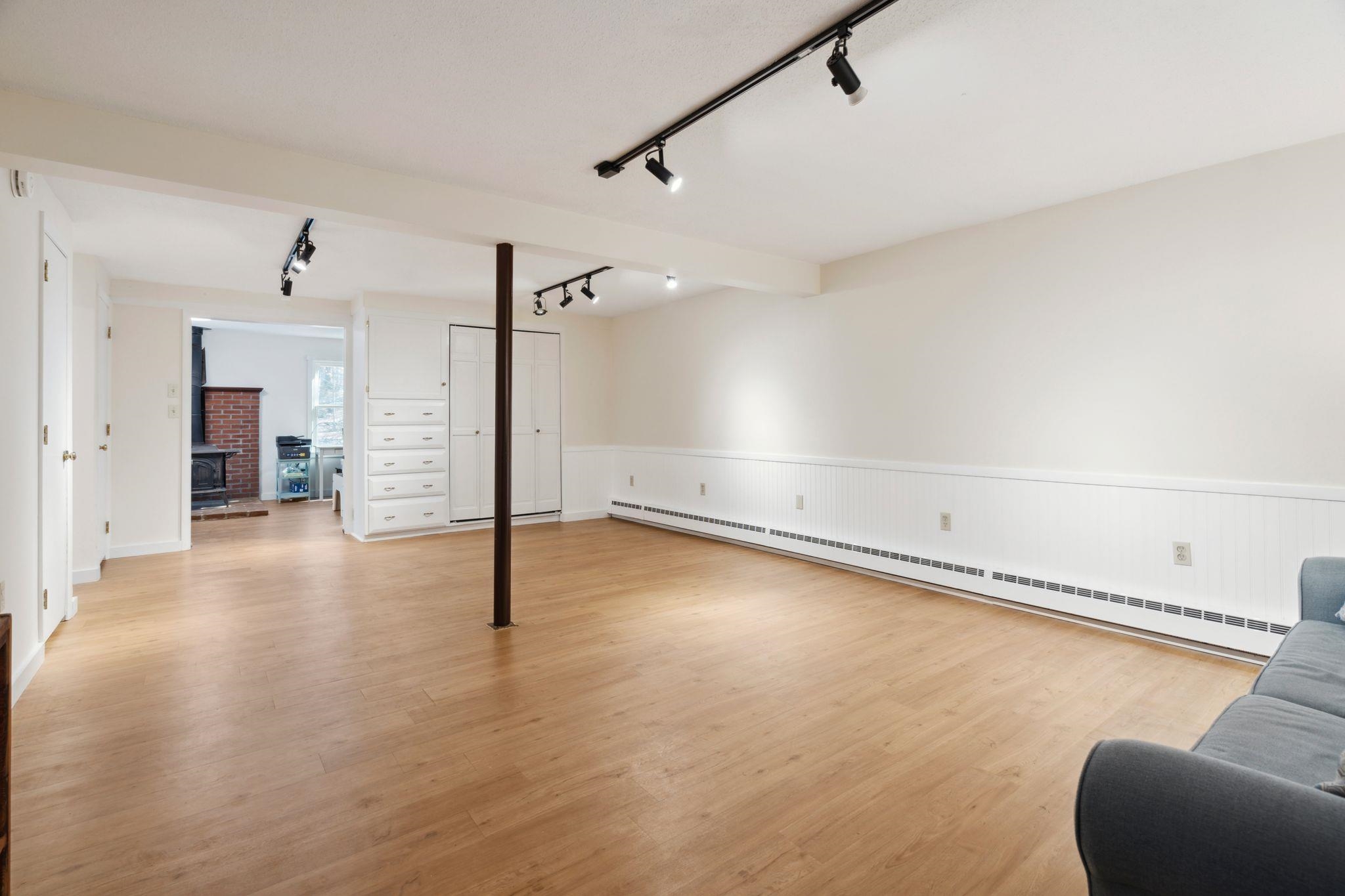 32 Floyd Avenue Unit: 10