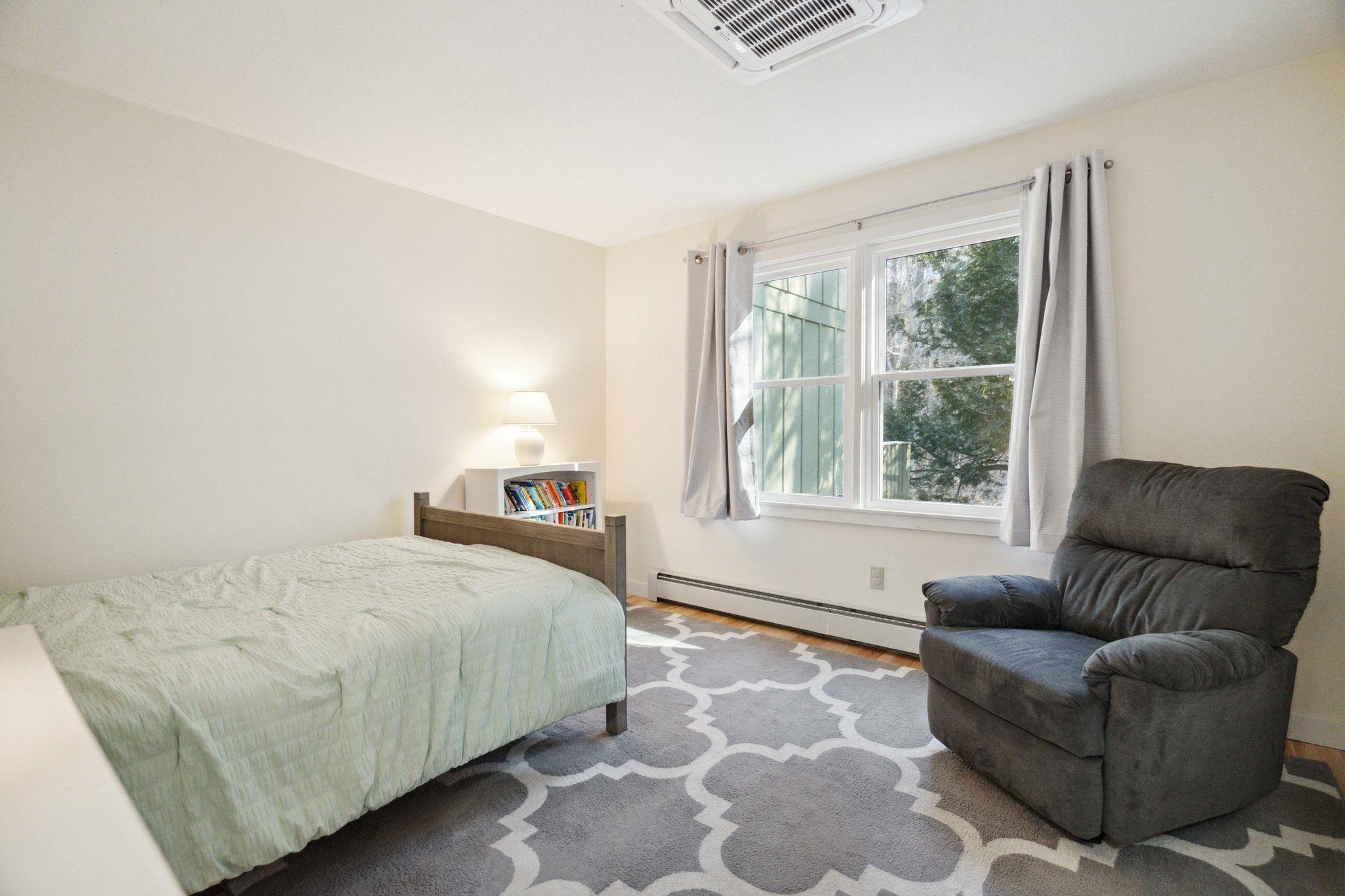32 Floyd Avenue Unit: 10