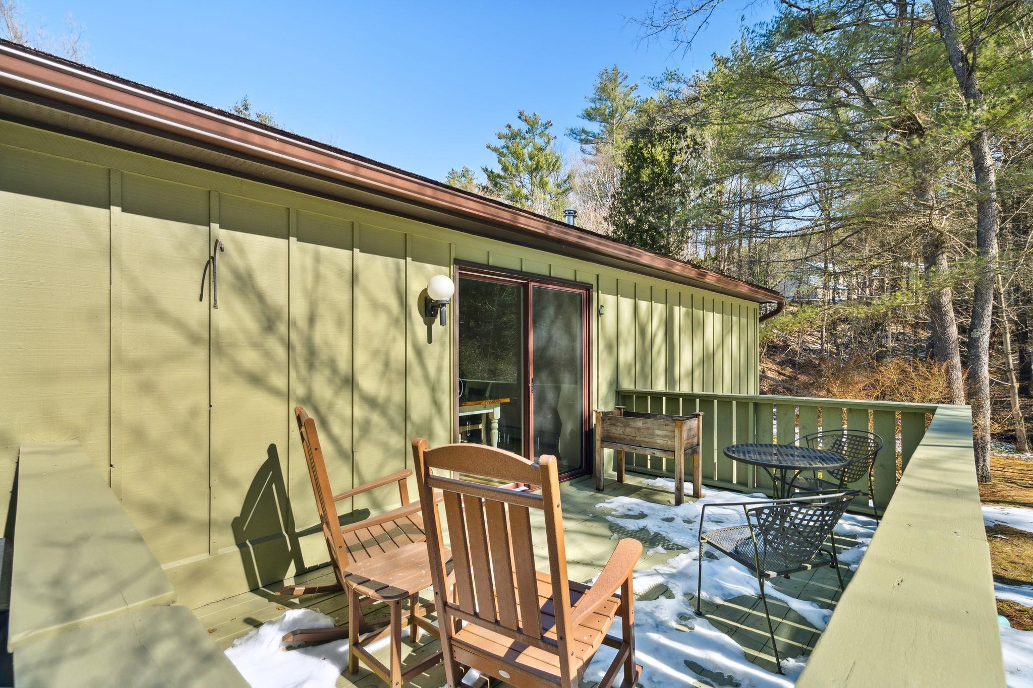 32 Floyd Avenue Unit: 10