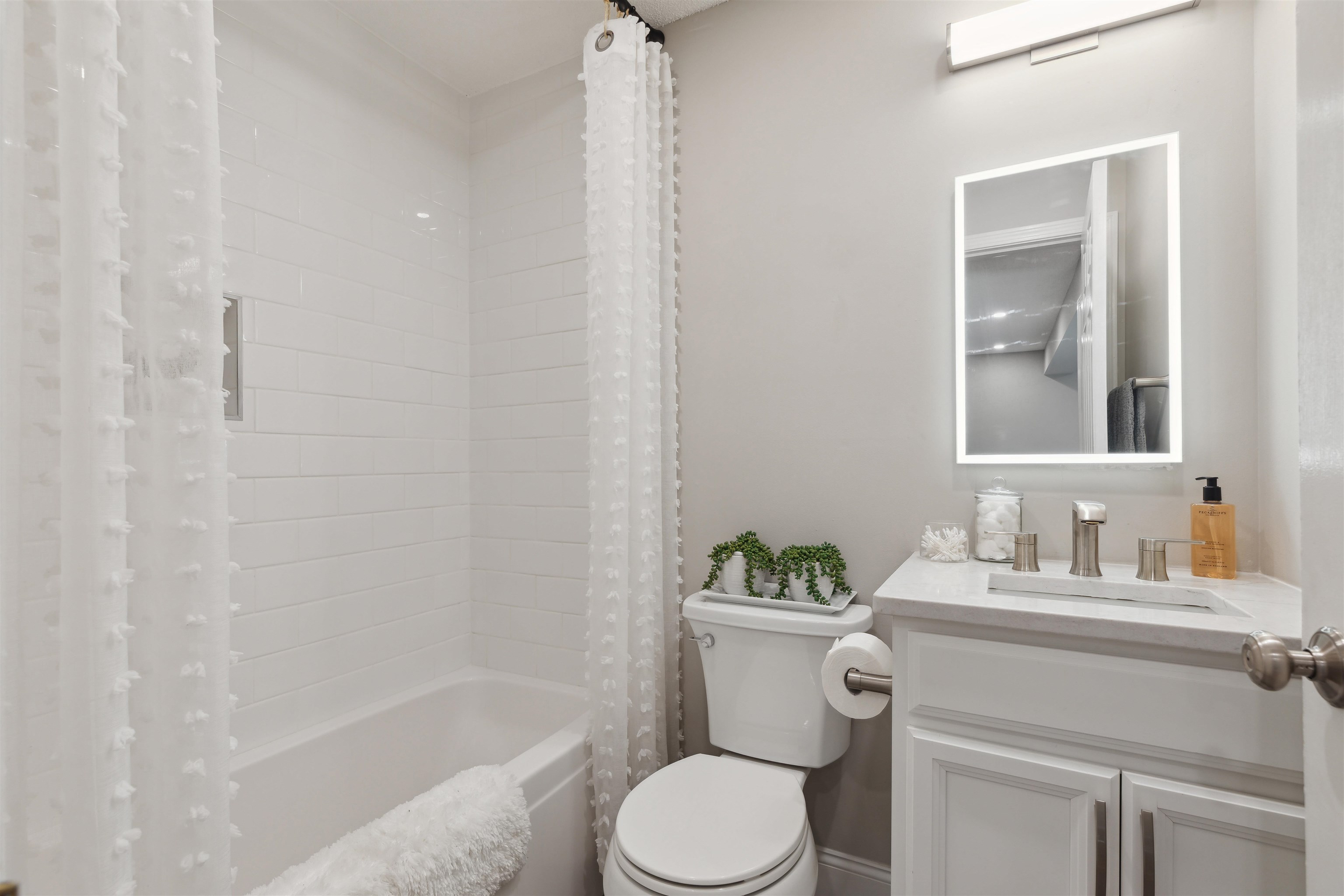 30 Wolf Road Unit: 602