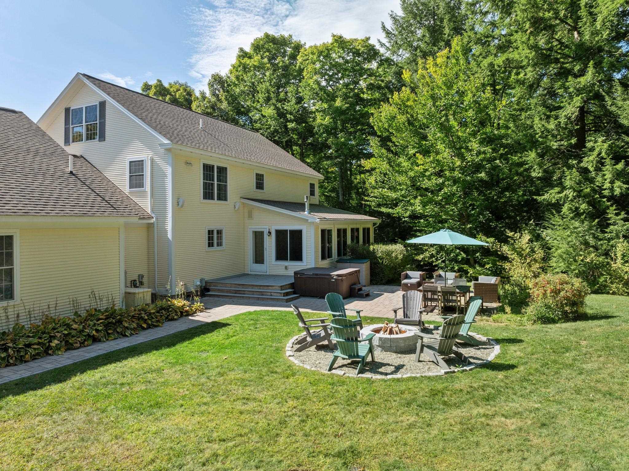 25 Churchill Way