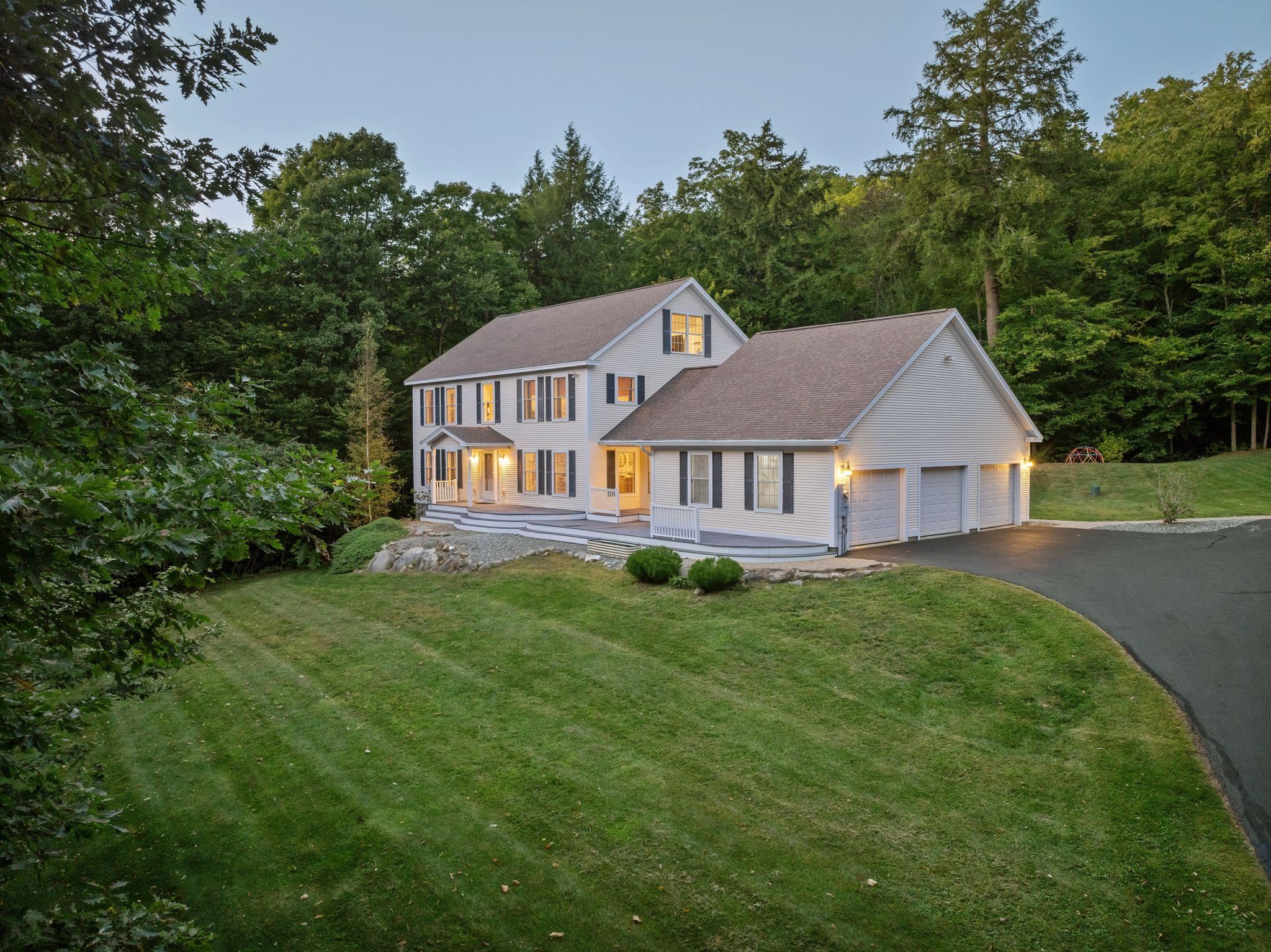 25 Churchill Way
