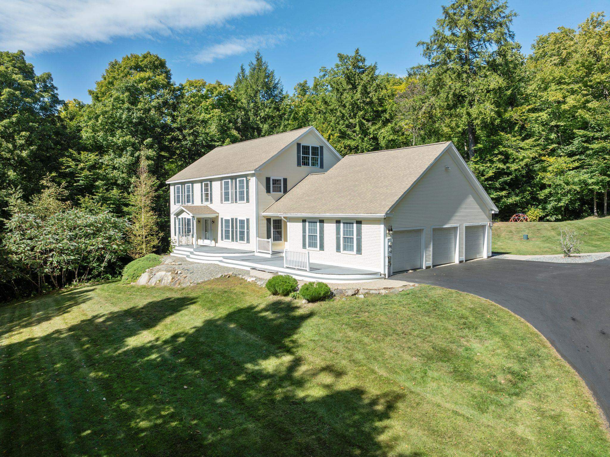 25 Churchill Way