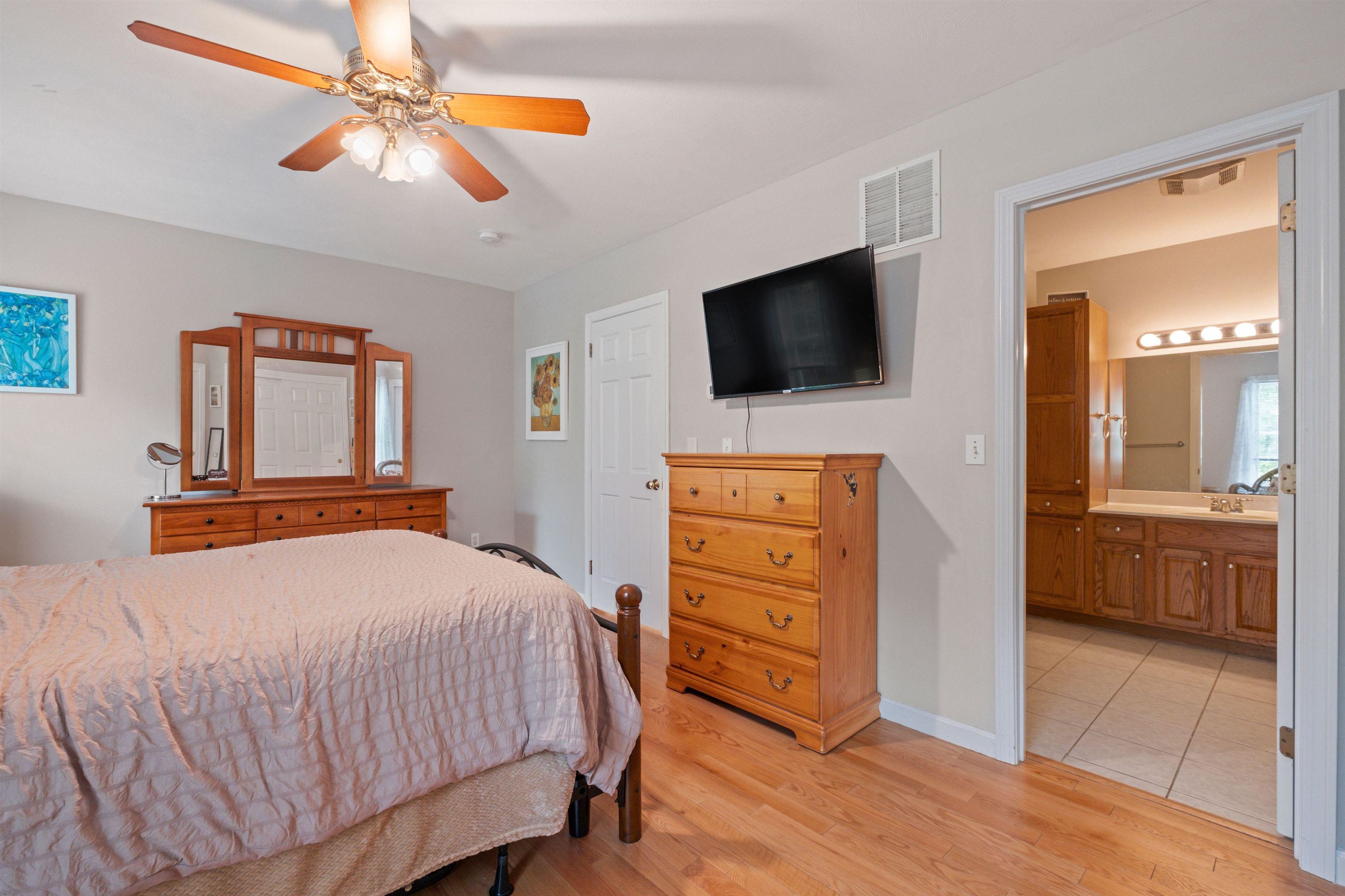 210 Kent Farm Road Unit: 2