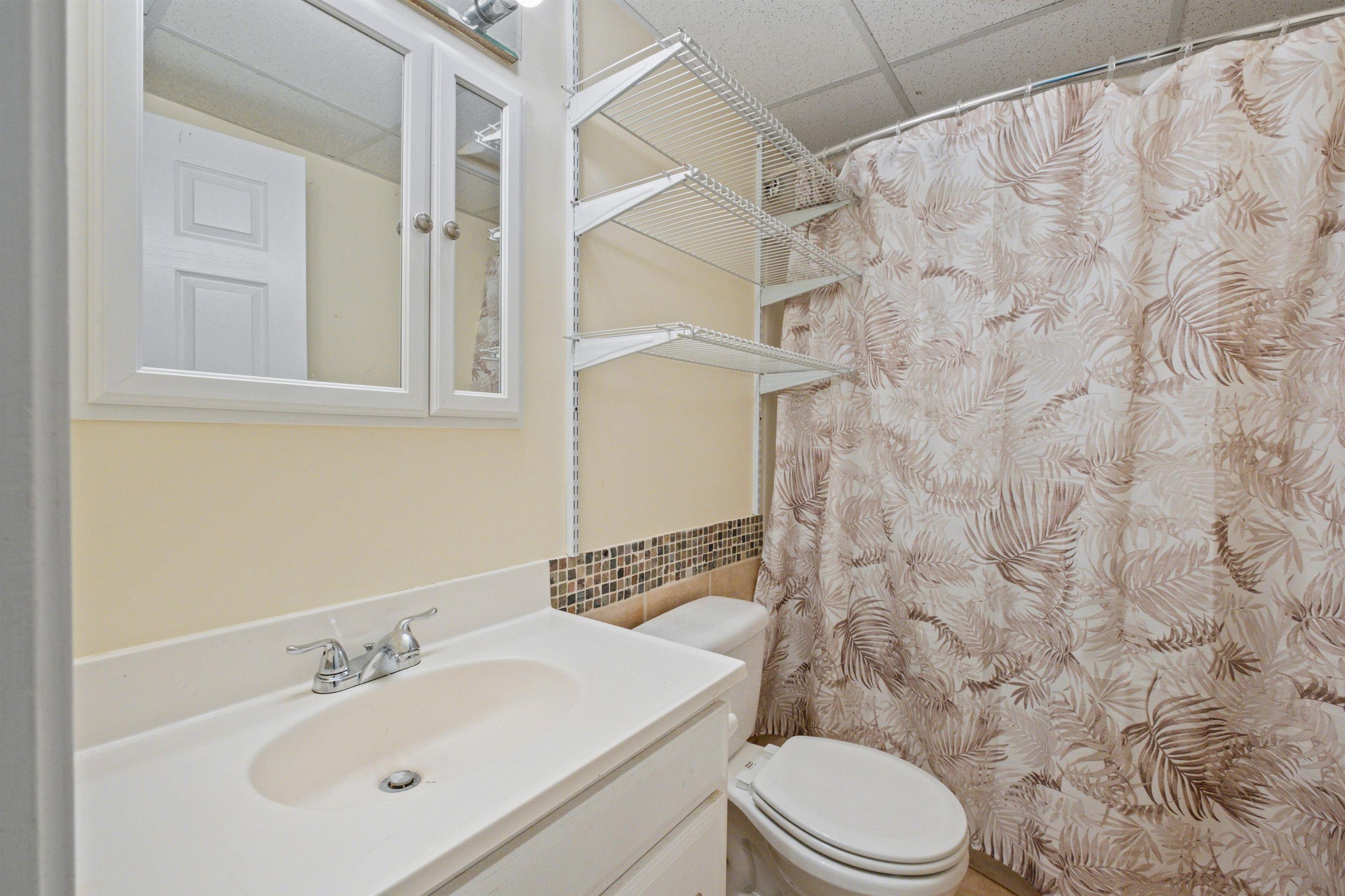 210 Kent Farm Road Unit: 2