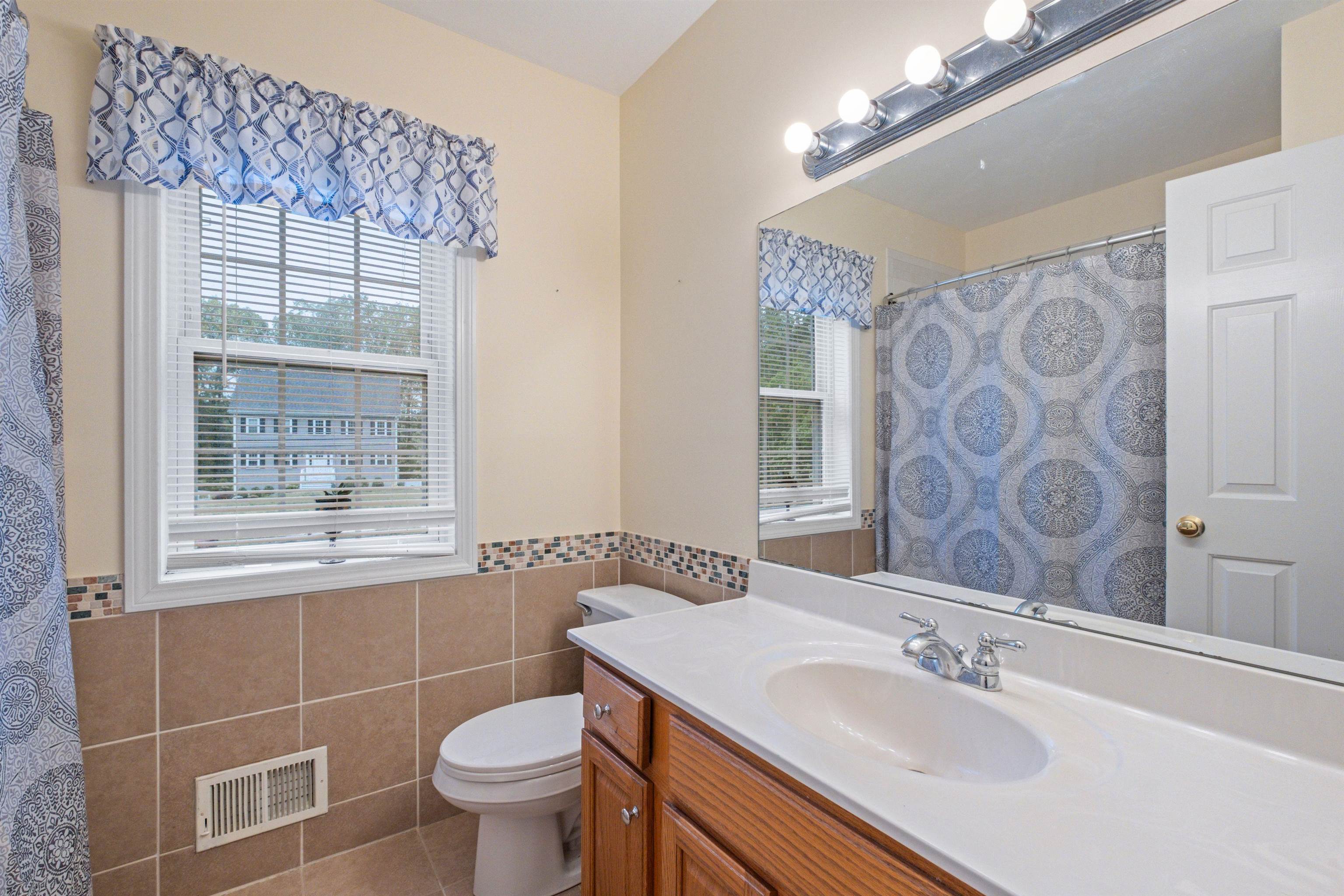 210 Kent Farm Road Unit: 2