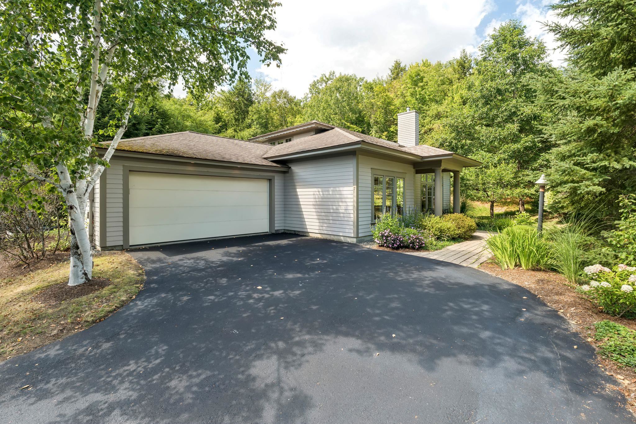 7 Bacchus Circle