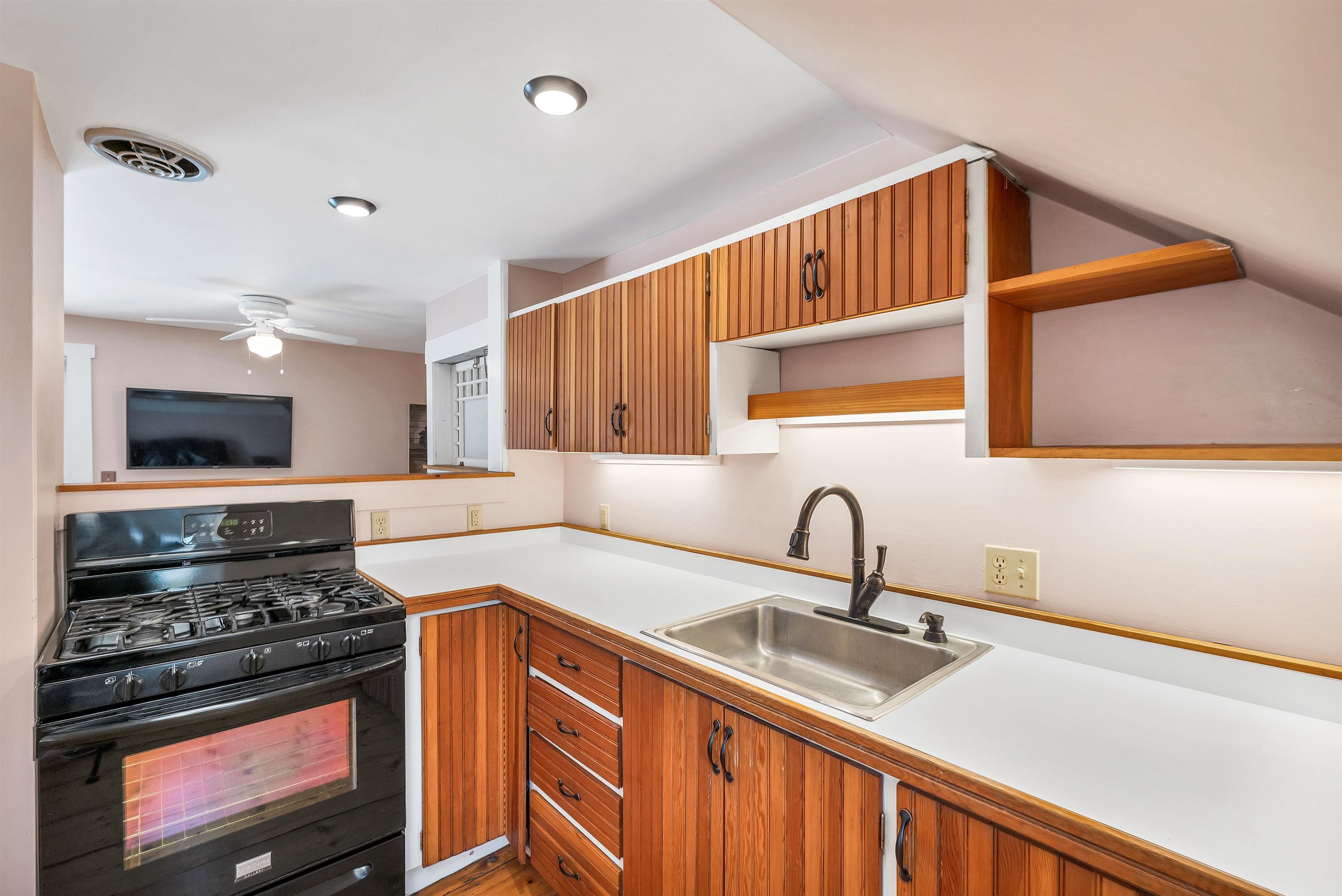 6 On the Common Unit: 5