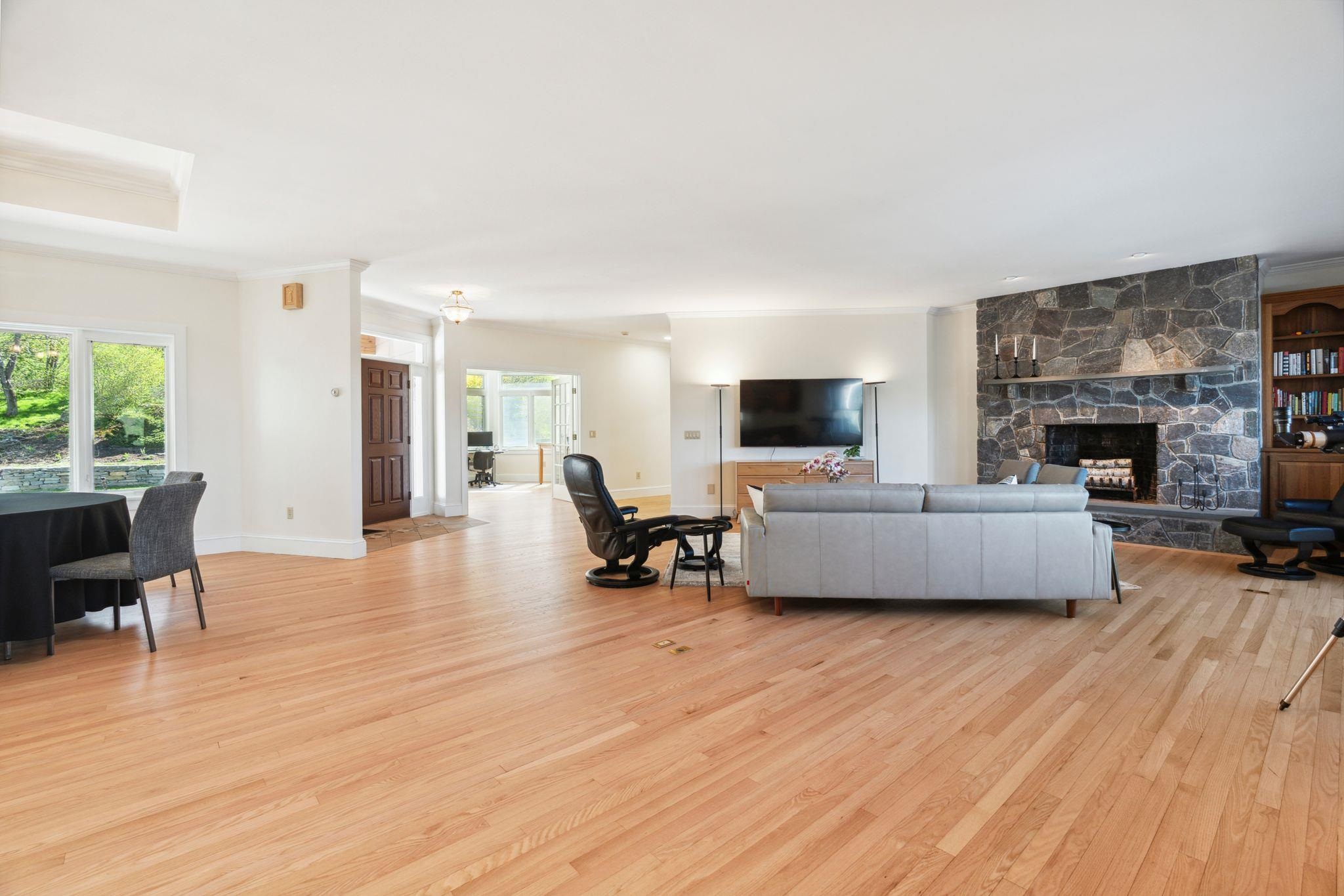 31 Eagle Ridge Drive