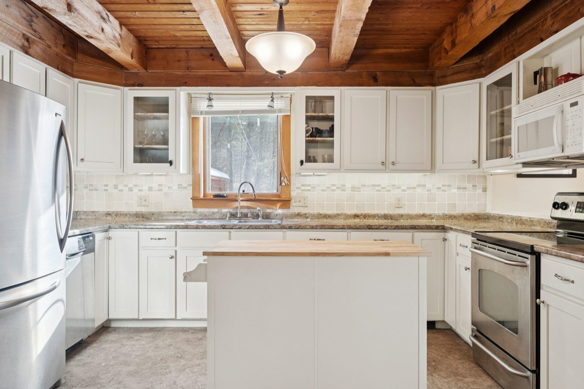 8 Laclair Drive