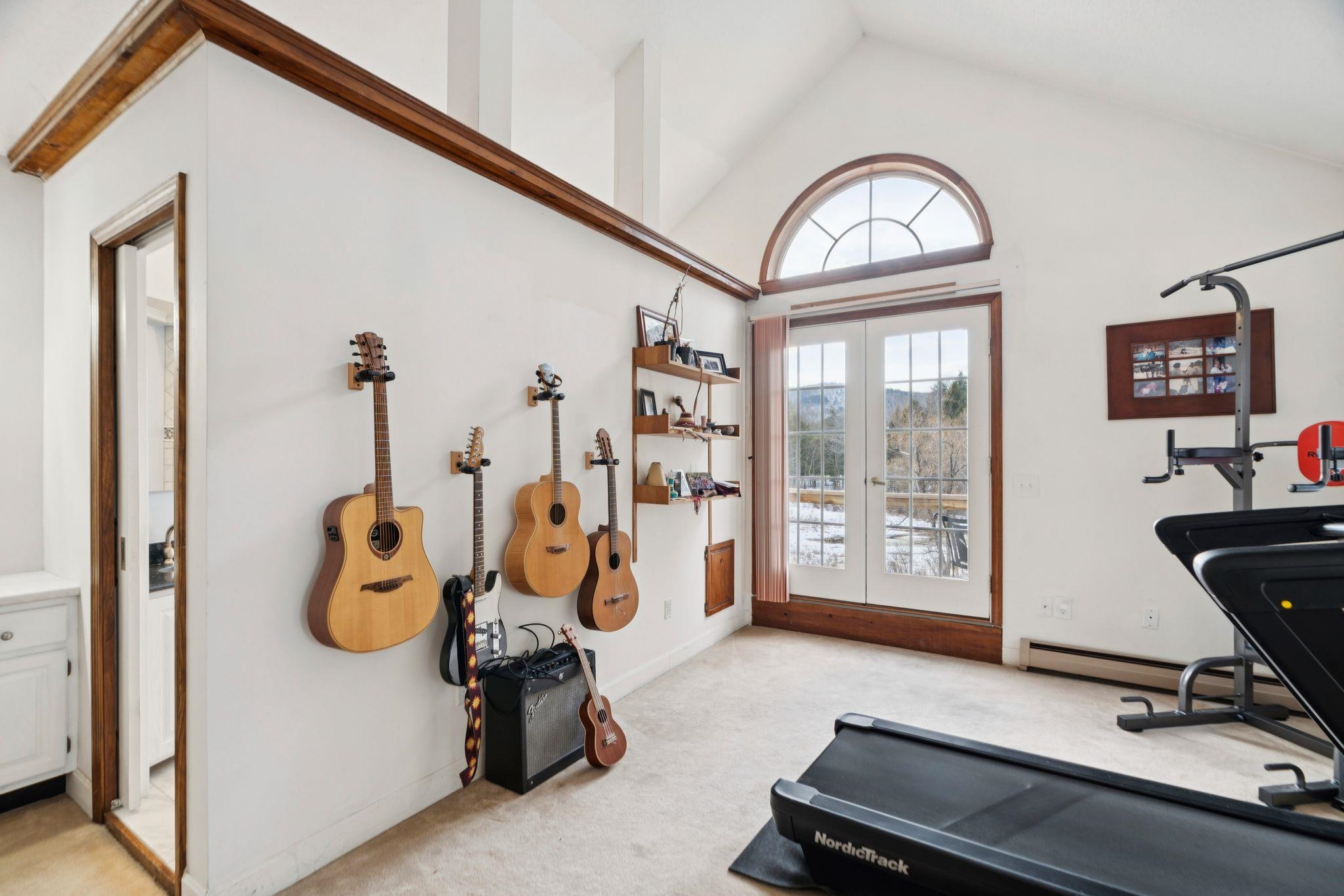 34 Meadowbrook Road