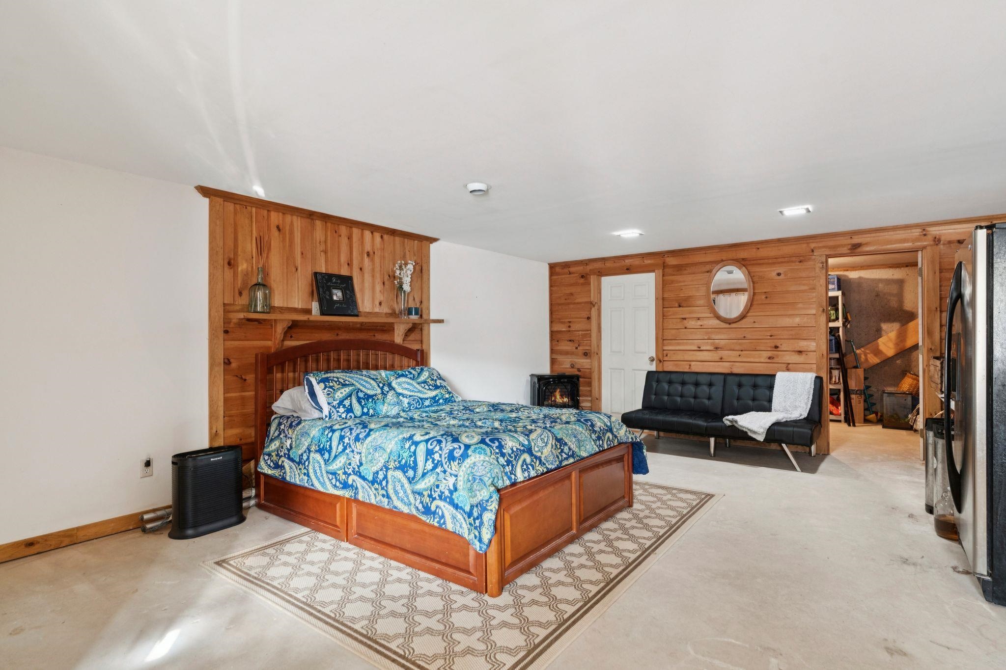 34 Meadowbrook Road