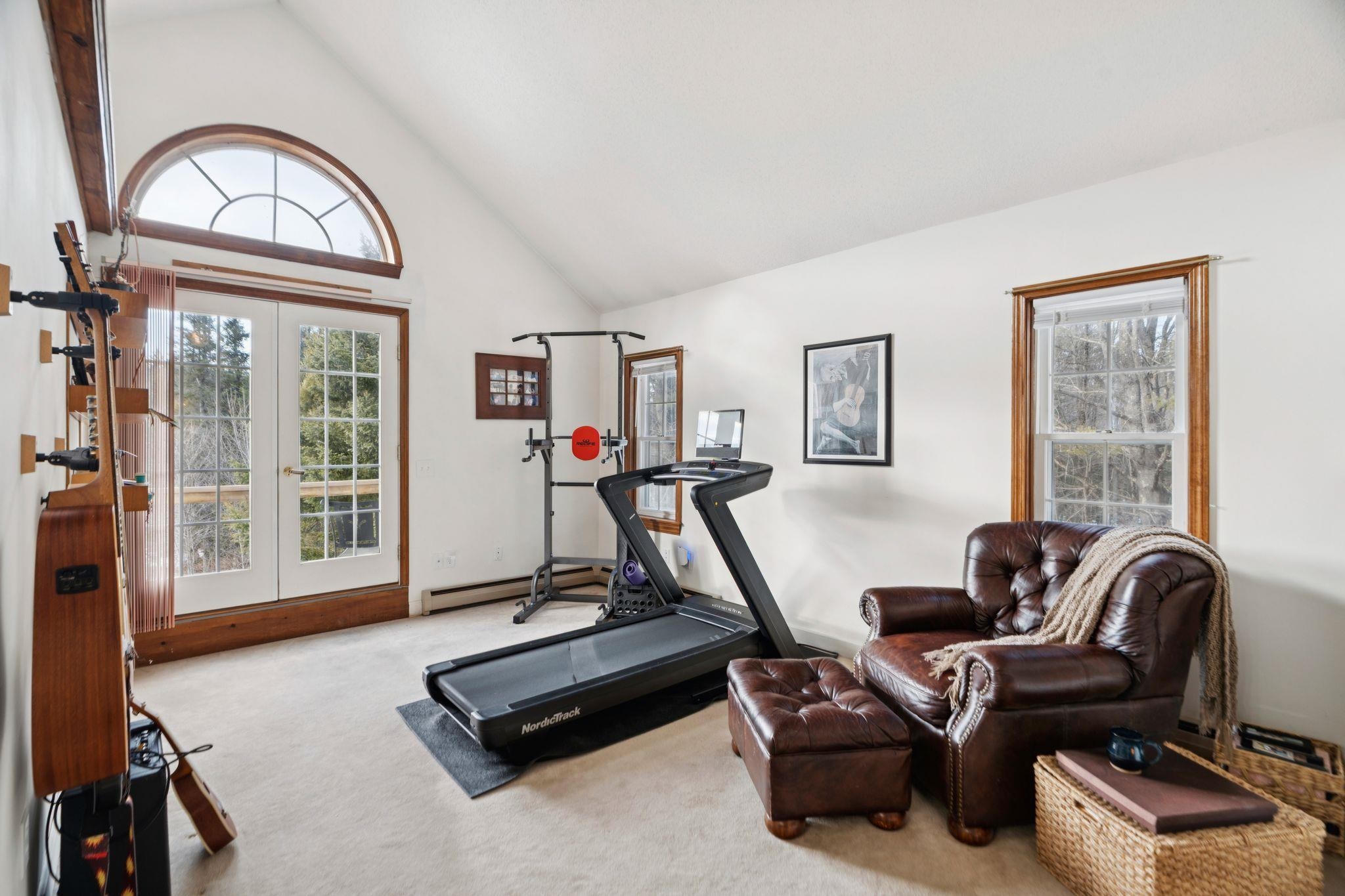 34 Meadowbrook Road