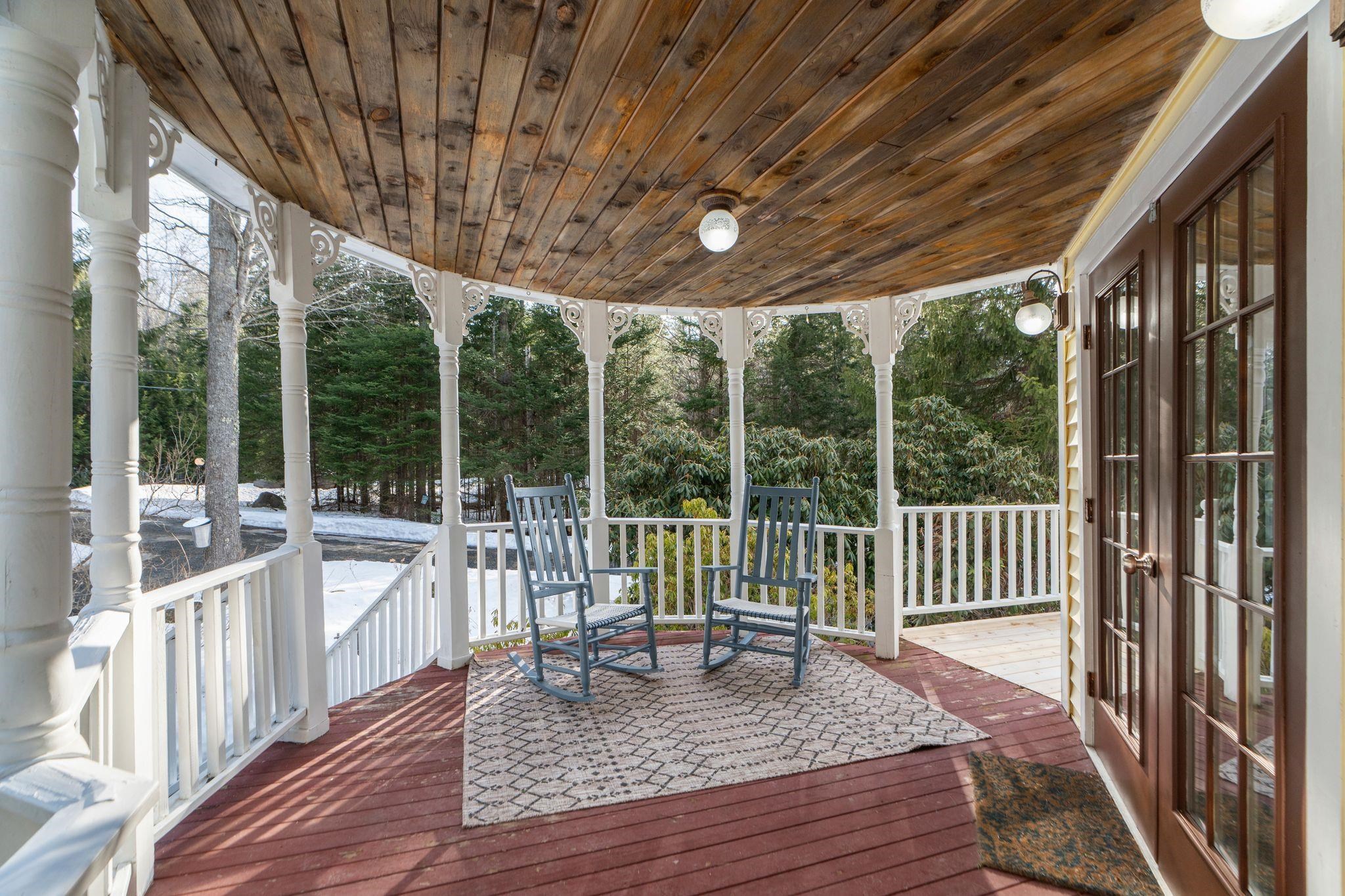 34 Meadowbrook Road