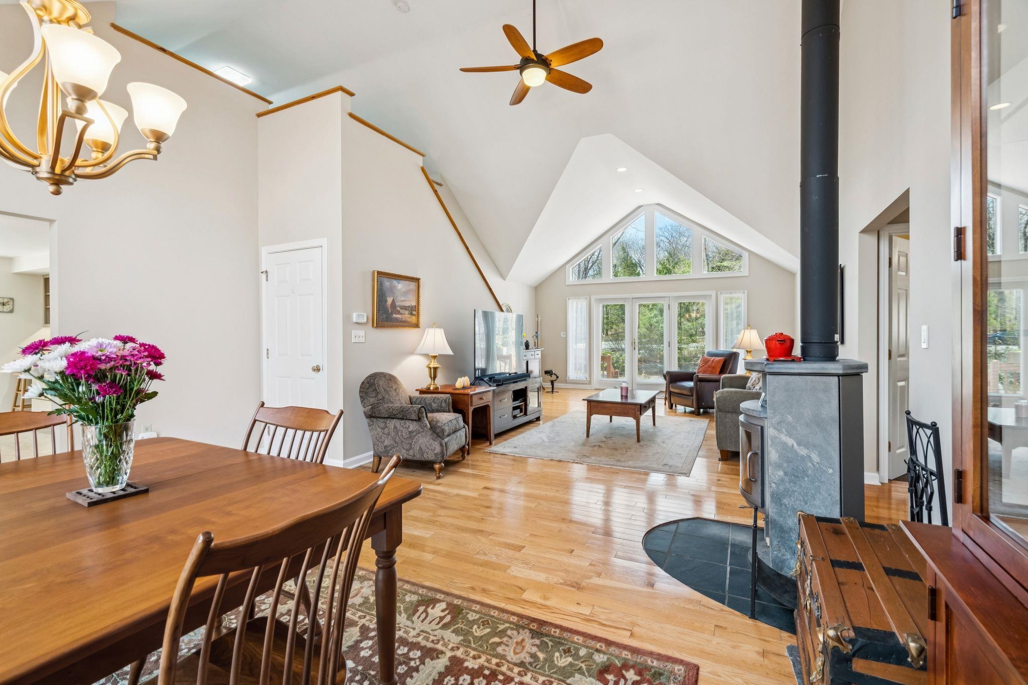 28 Summit Drive