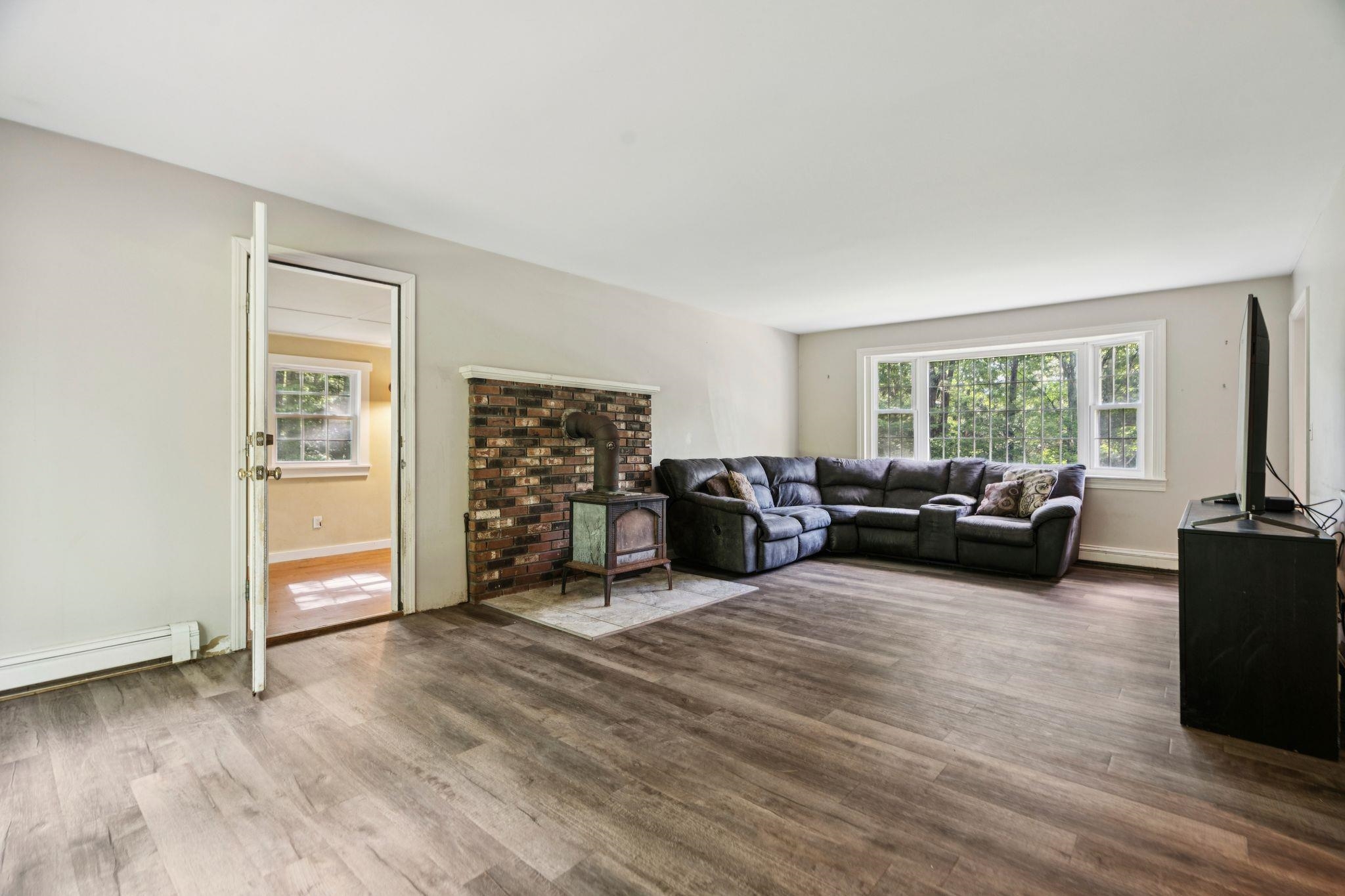 25 Pinneo Hill Road
