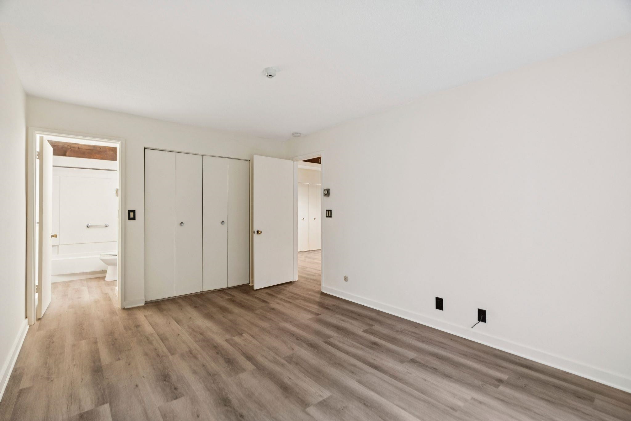 310 Brook Hollow Unit: 310