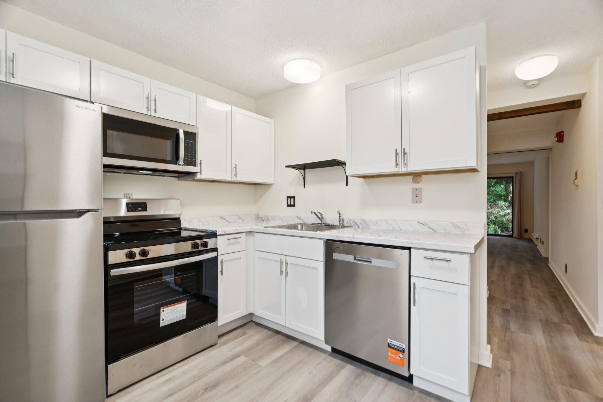 310 Brook Hollow Unit: 310