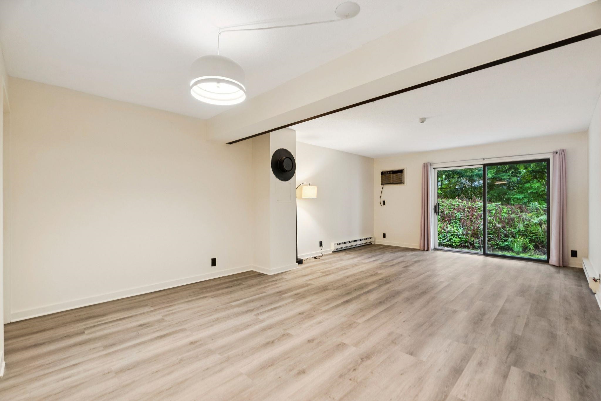 310 Brook Hollow Unit: 310