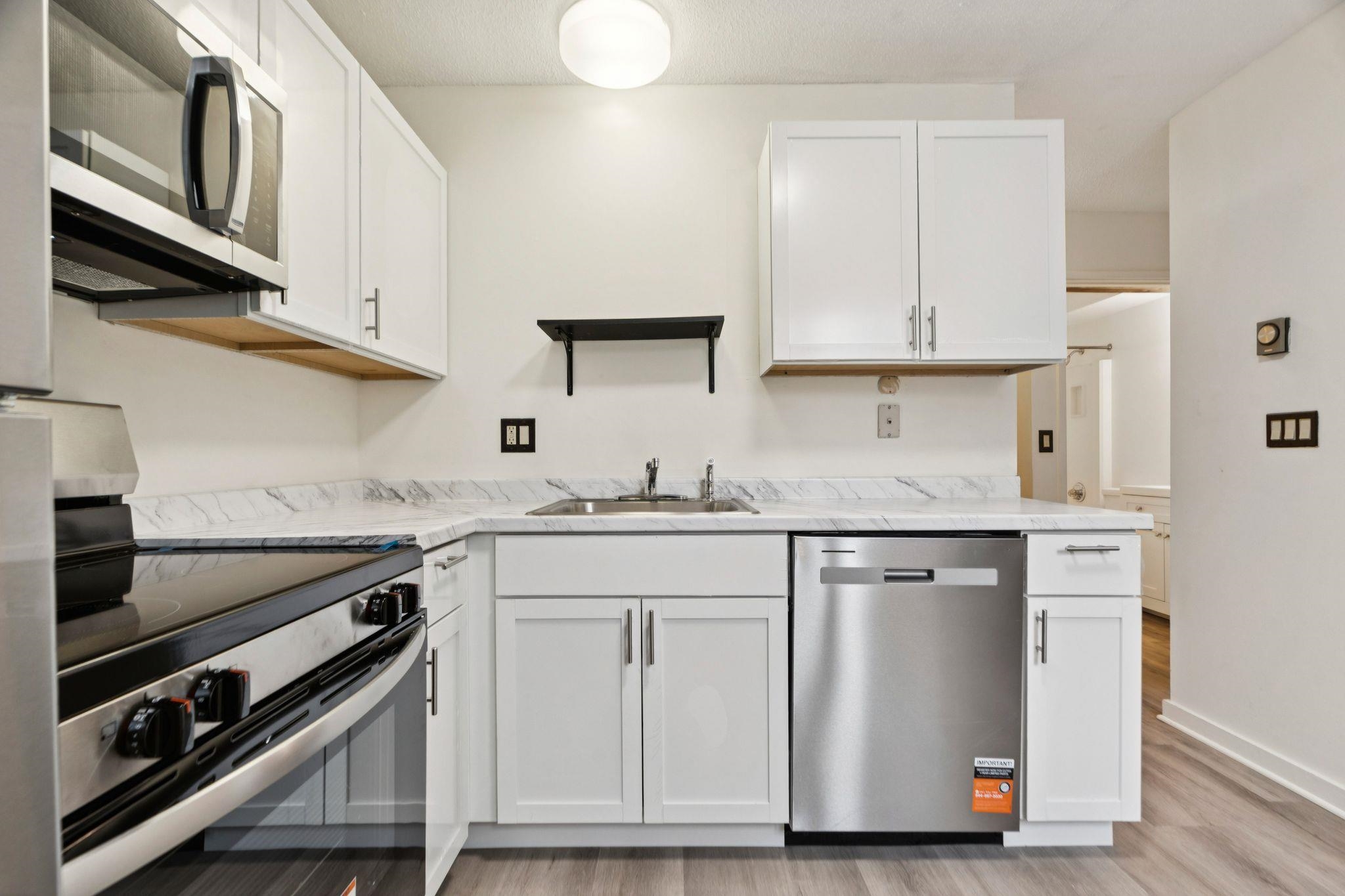 310 Brook Hollow Unit: 310