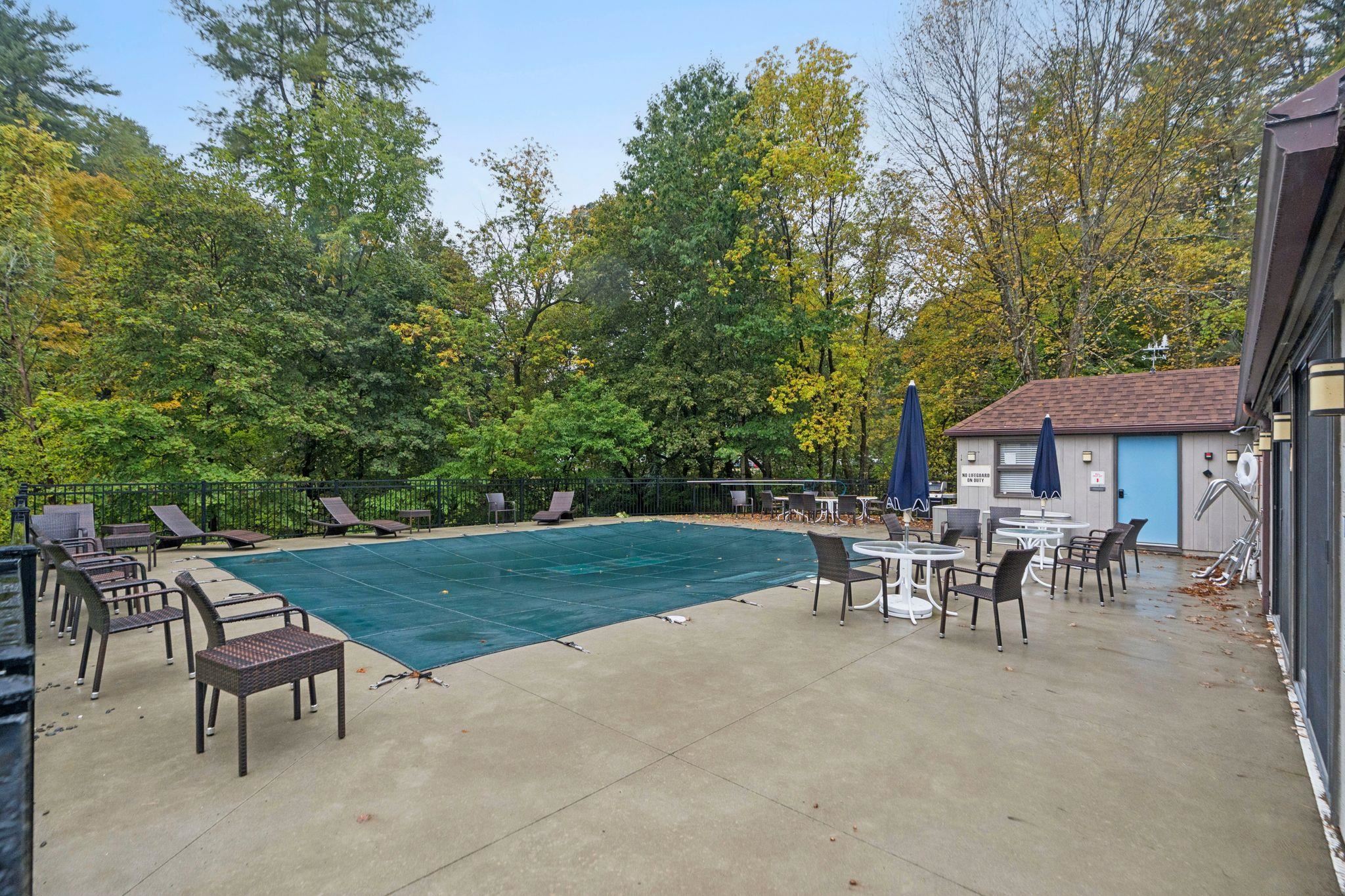310 Brook Hollow Unit: 310