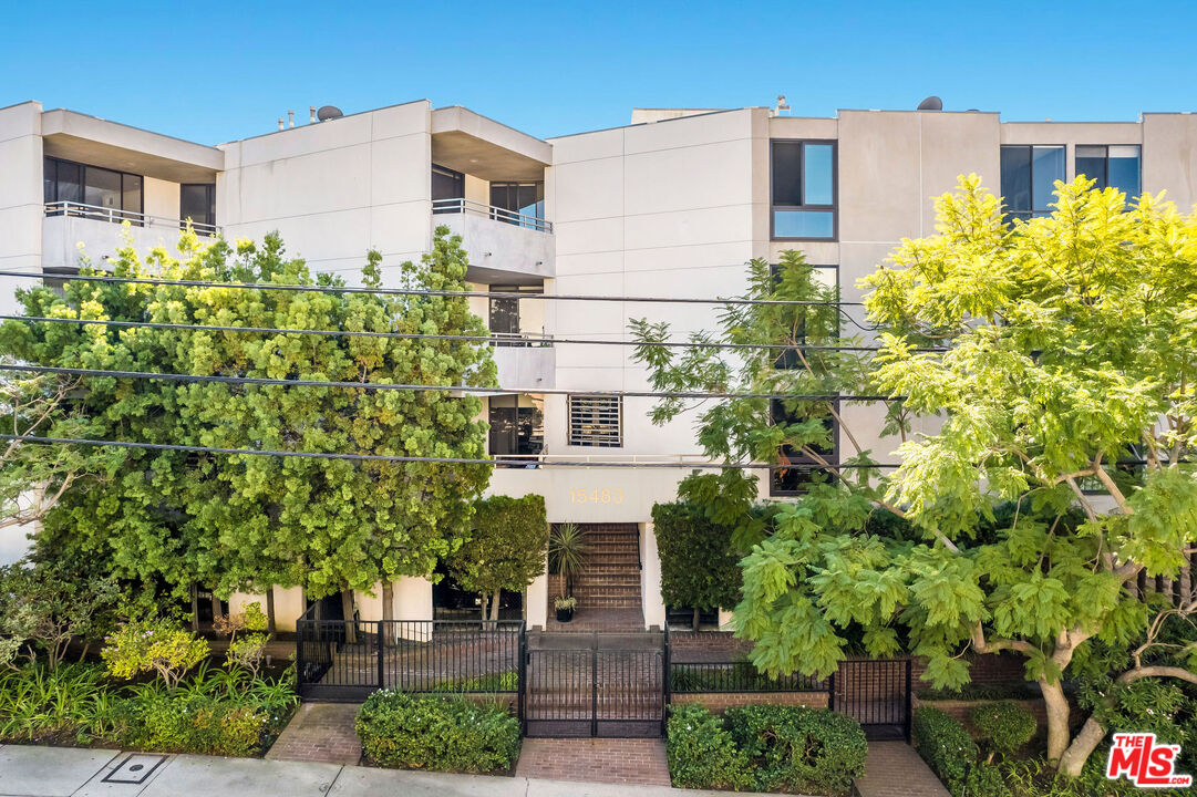 15480 Antioch St Unit: 304