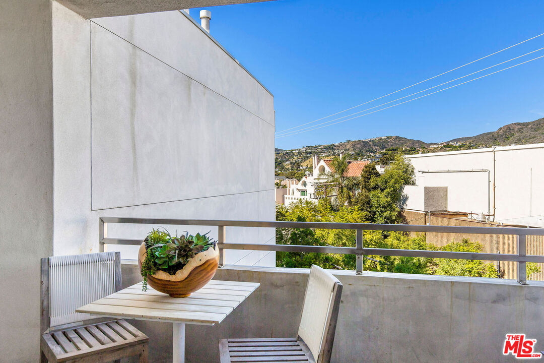 15480 Antioch St Unit: 304