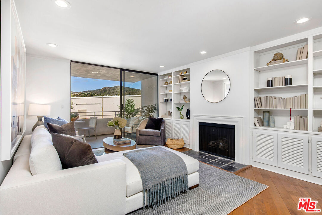 15480 Antioch St Unit: 304
