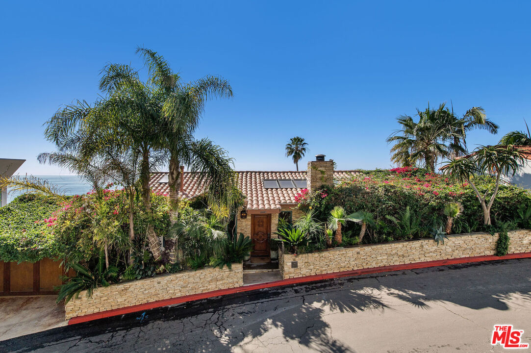 17810 Castellammare Dr