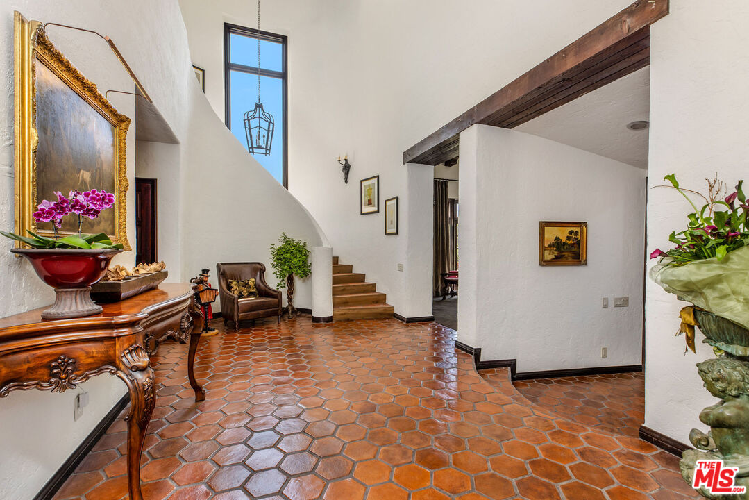 17447 Camino De Yatasto