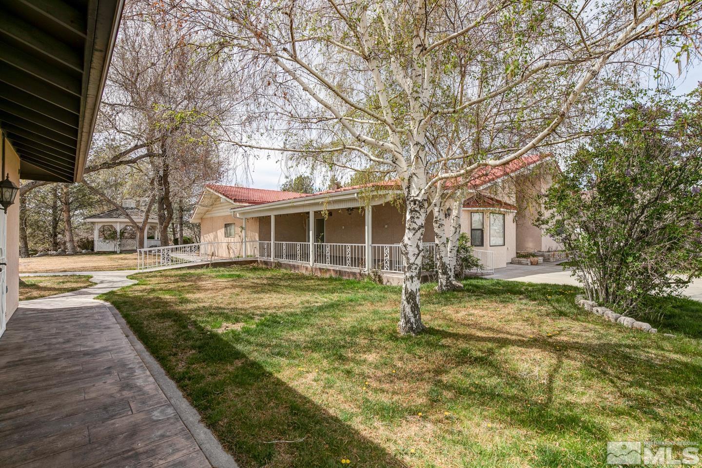 1129 Rice Road