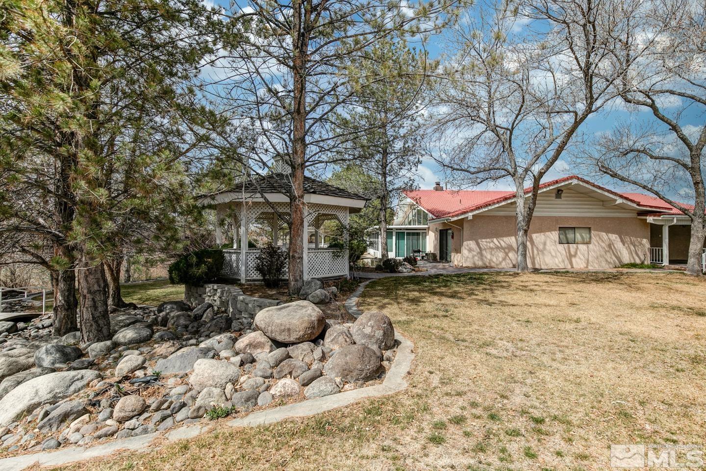 1129 Rice Road
