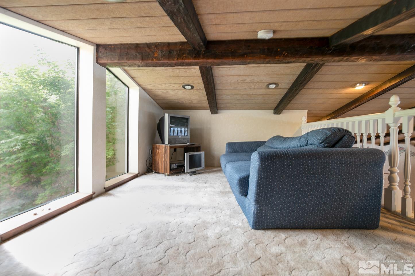 1129 Rice Road