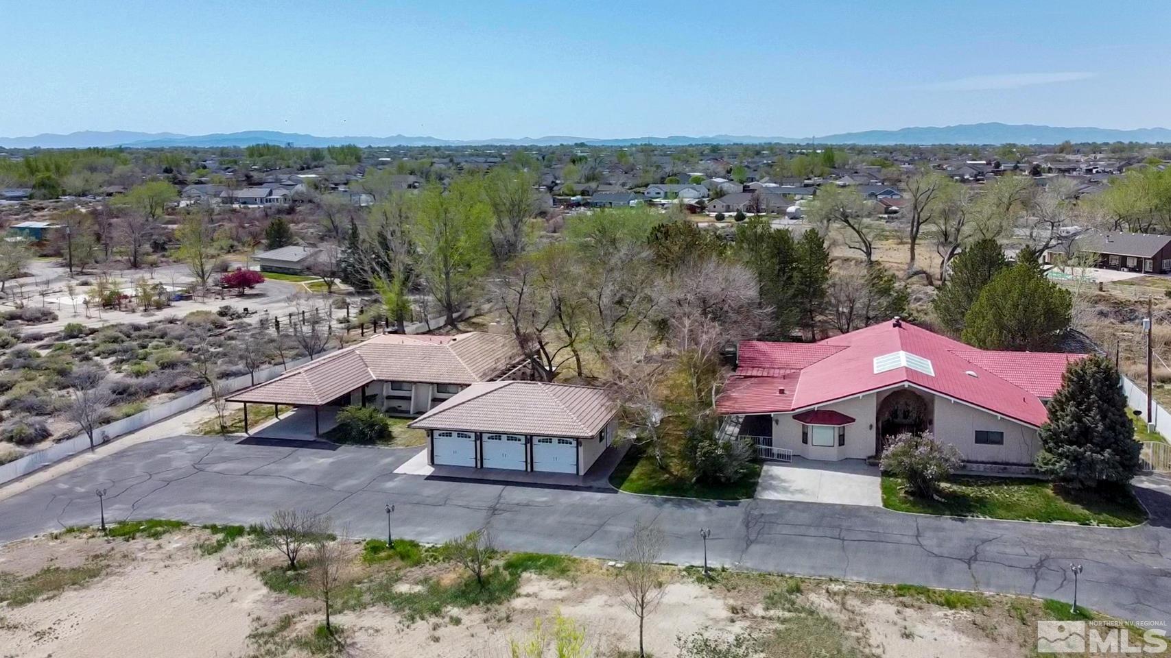1129 Rice Road