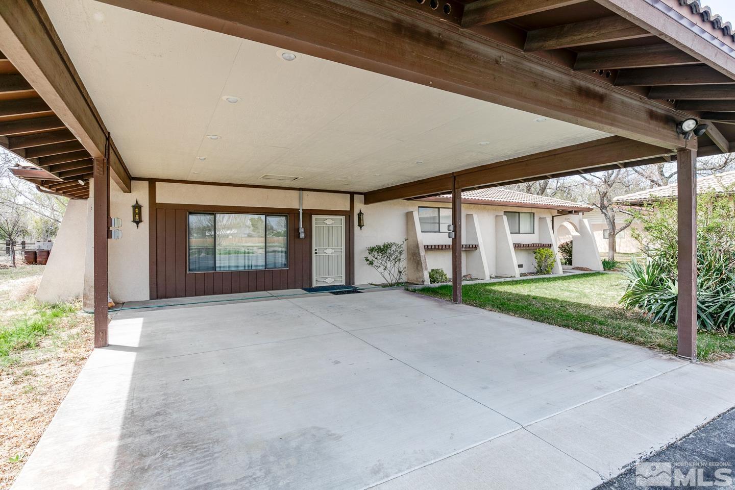 1129 Rice Road