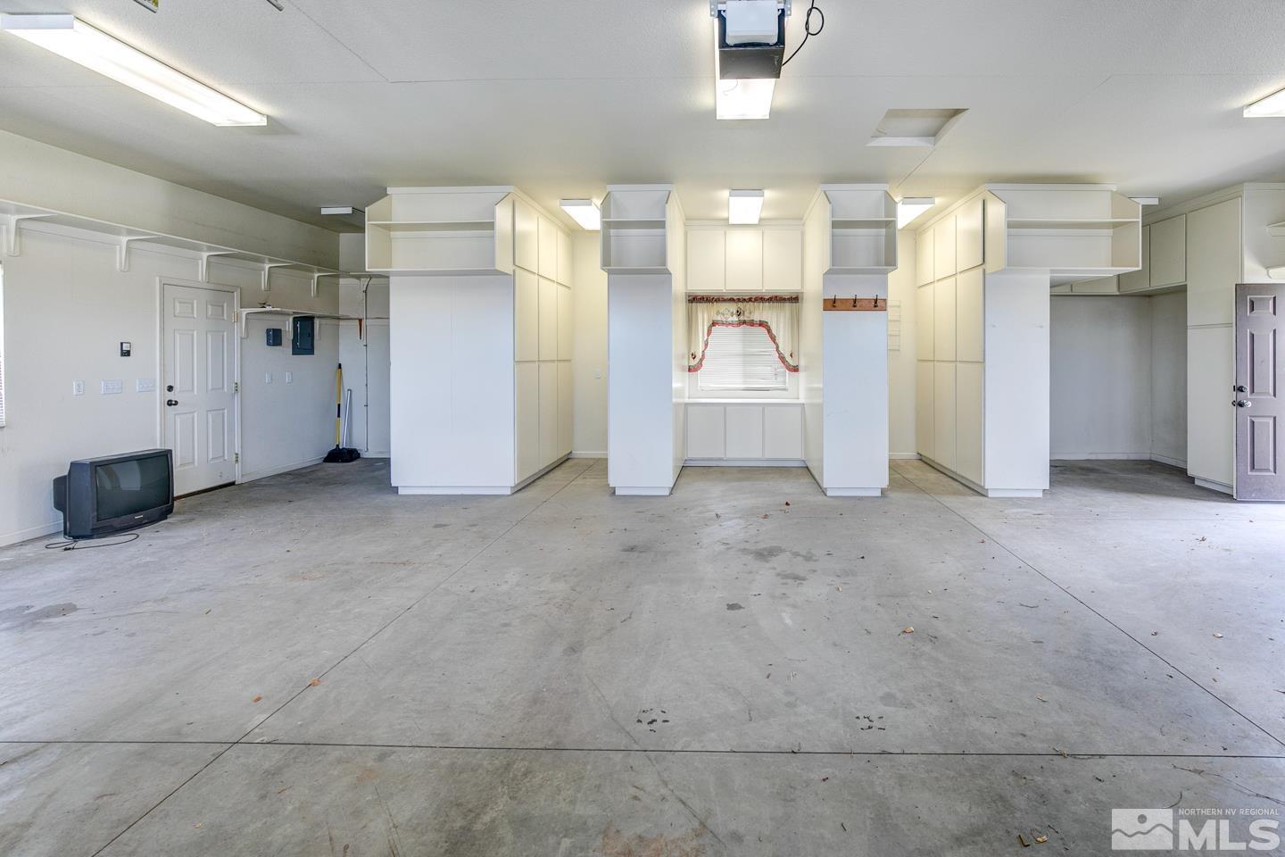 1129 Rice Road