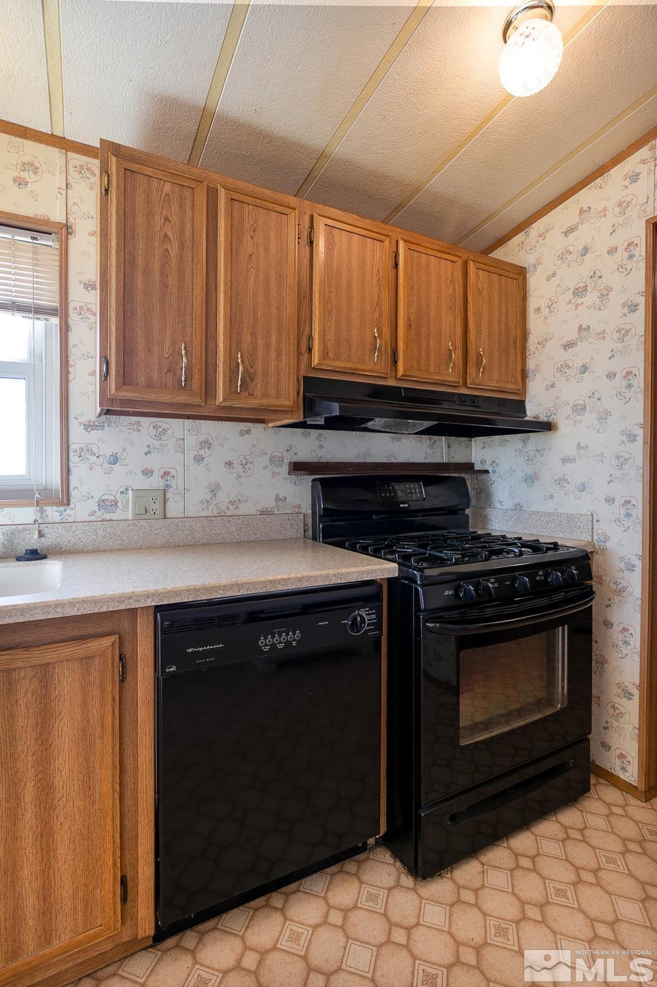 3700 Hillsboro Boulevard