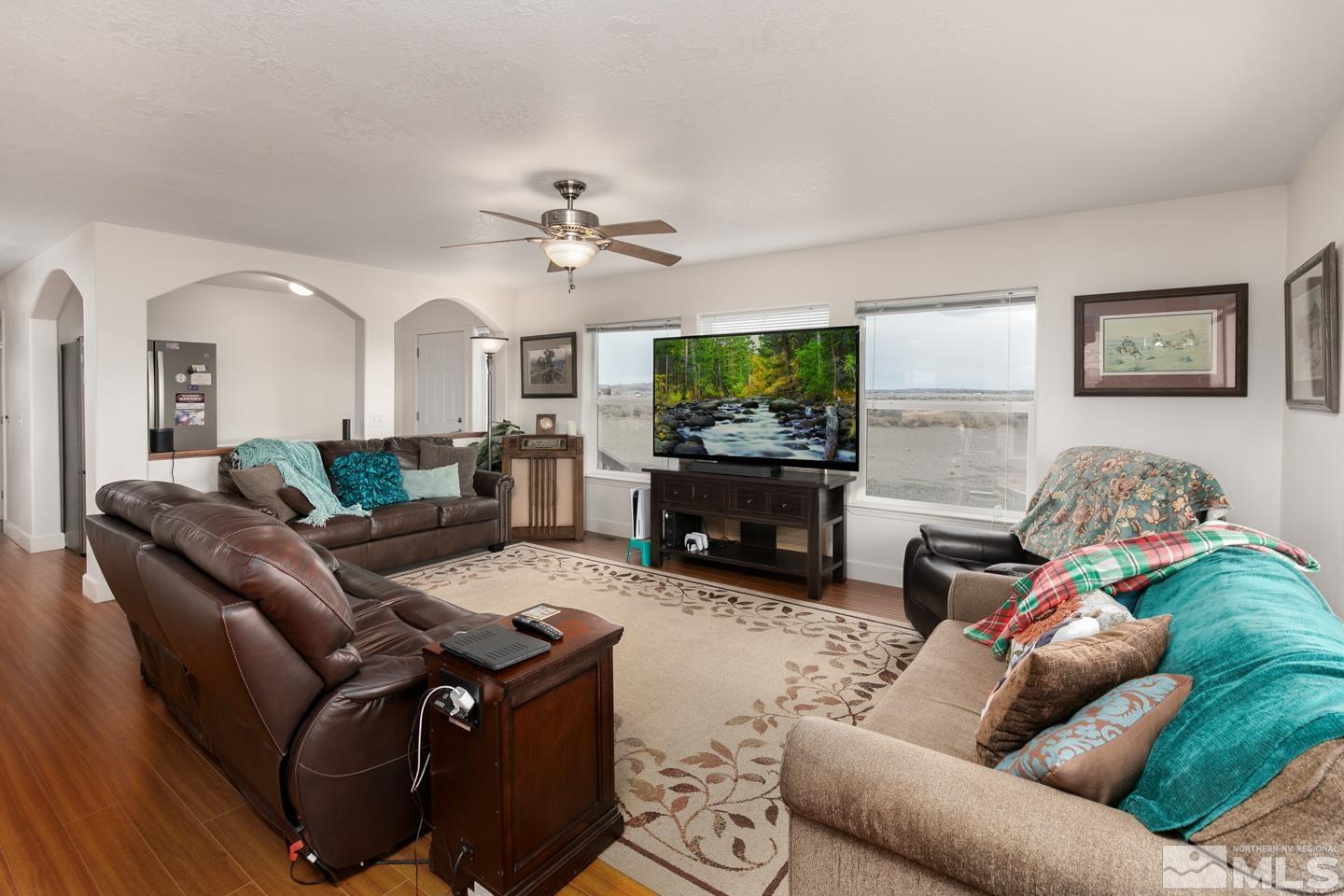 7565 Tamarack Avenue