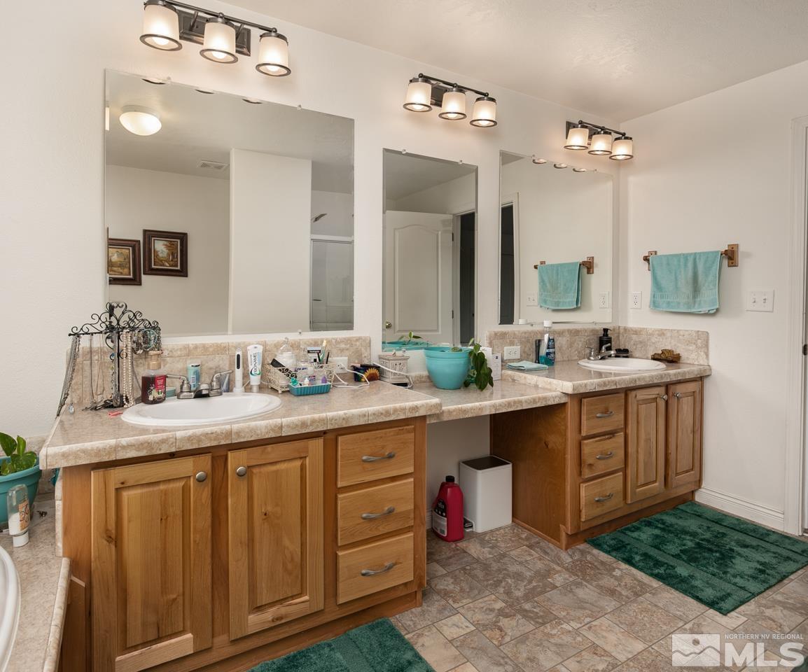 7565 Tamarack Avenue