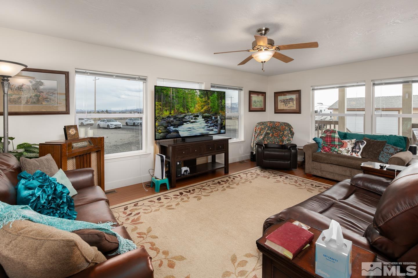 7565 Tamarack Avenue