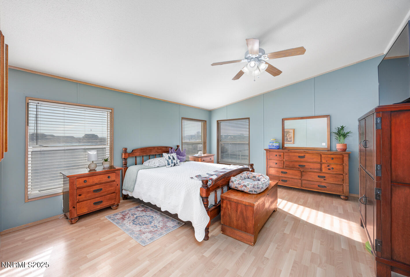 3717 Hillsboro Boulevard