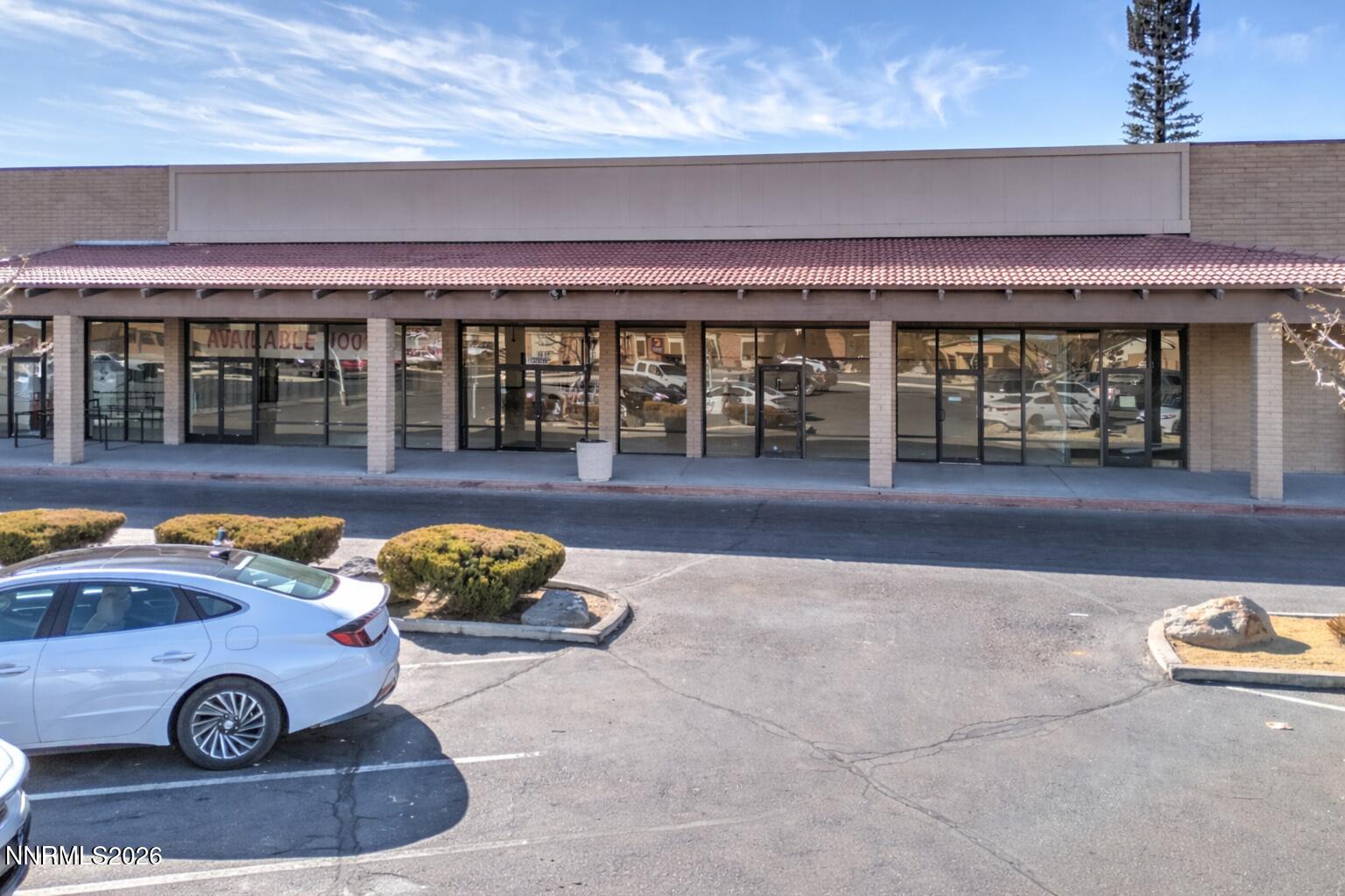 1895 W Williams Avenue