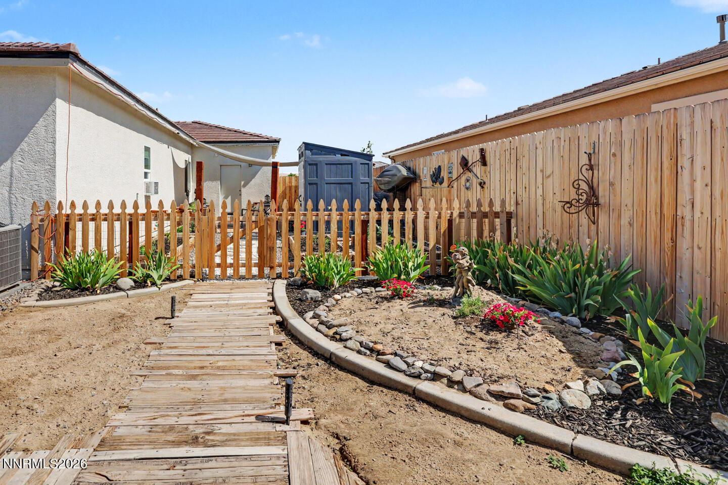 1085 Tamarack Court