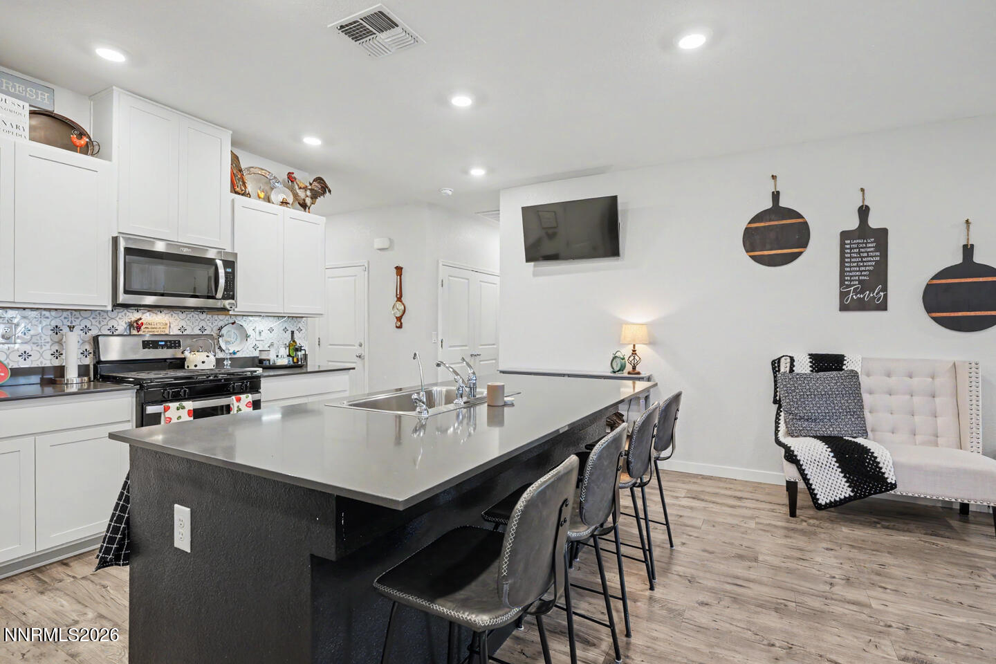 1085 Tamarack Court