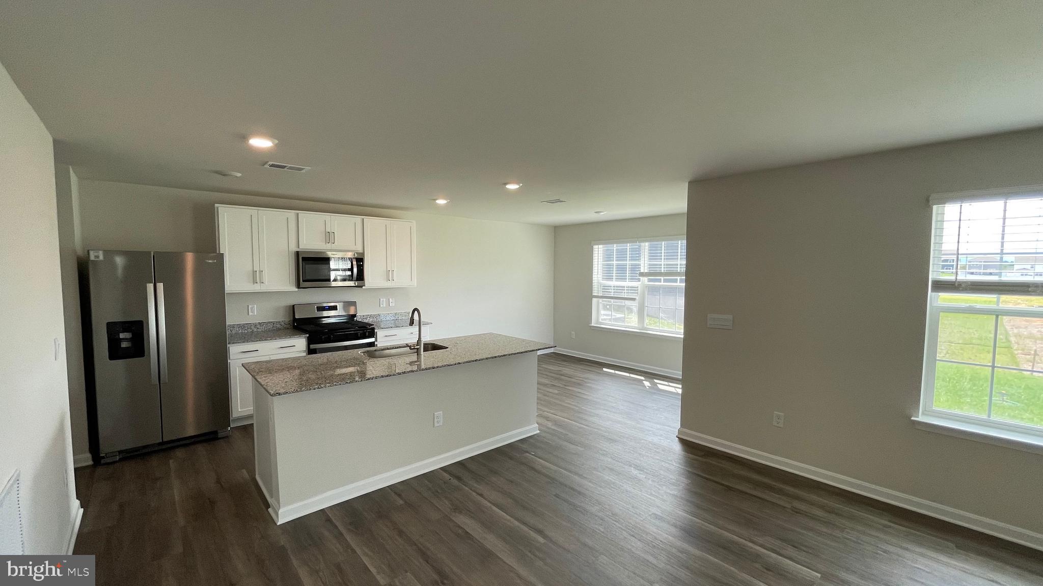 192 HAMSTEAD DR